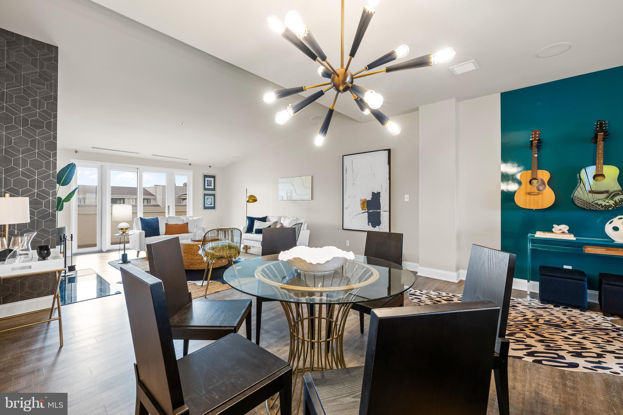HENDERSON'S WHARF - Residential