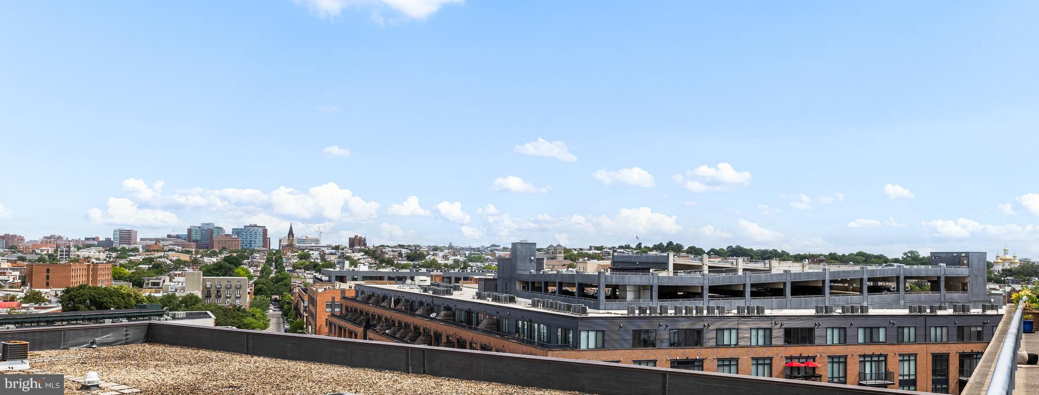 HENDERSON'S WHARF - Residential