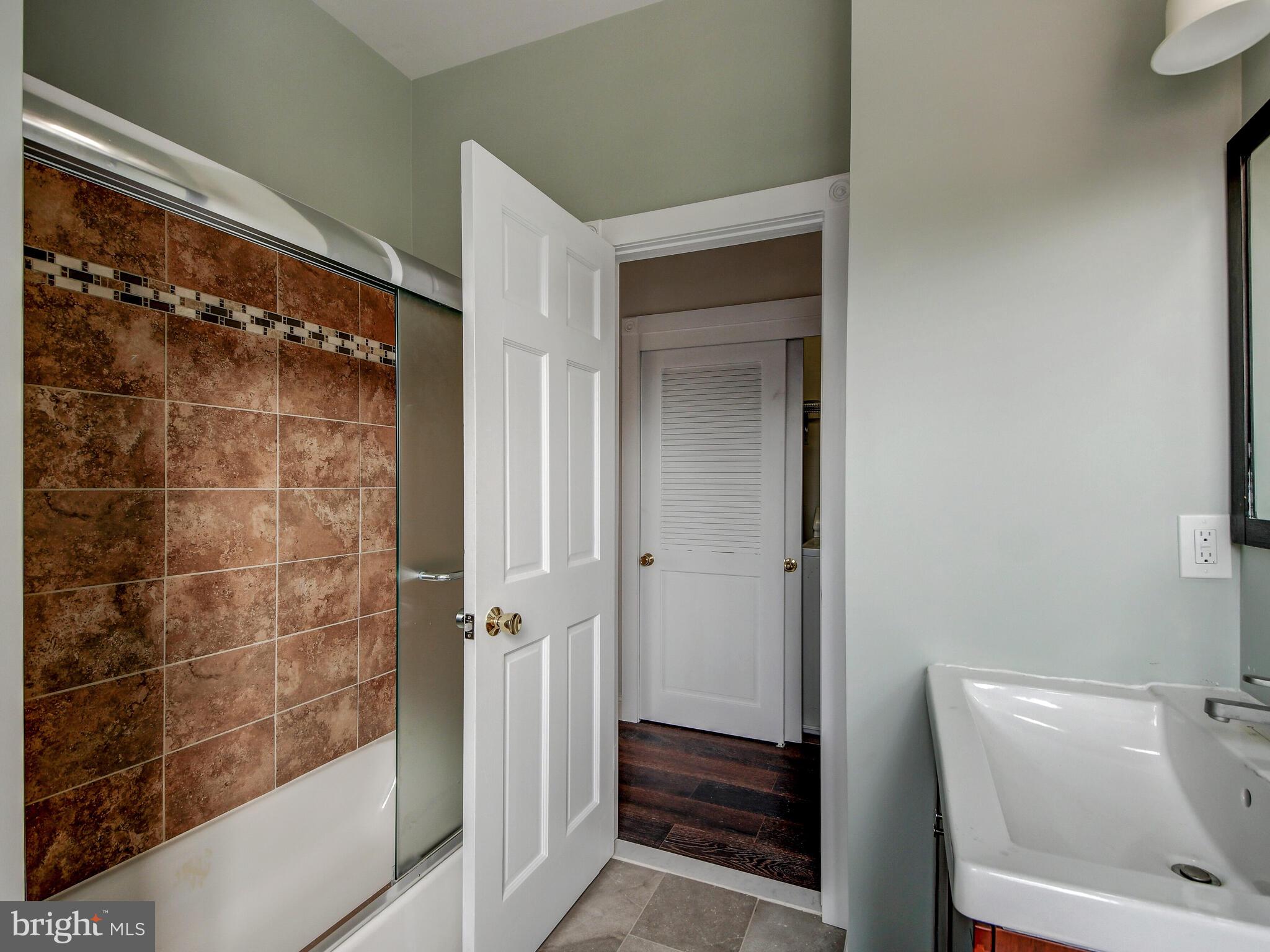 WASHINGTON HILL - Residential Lease