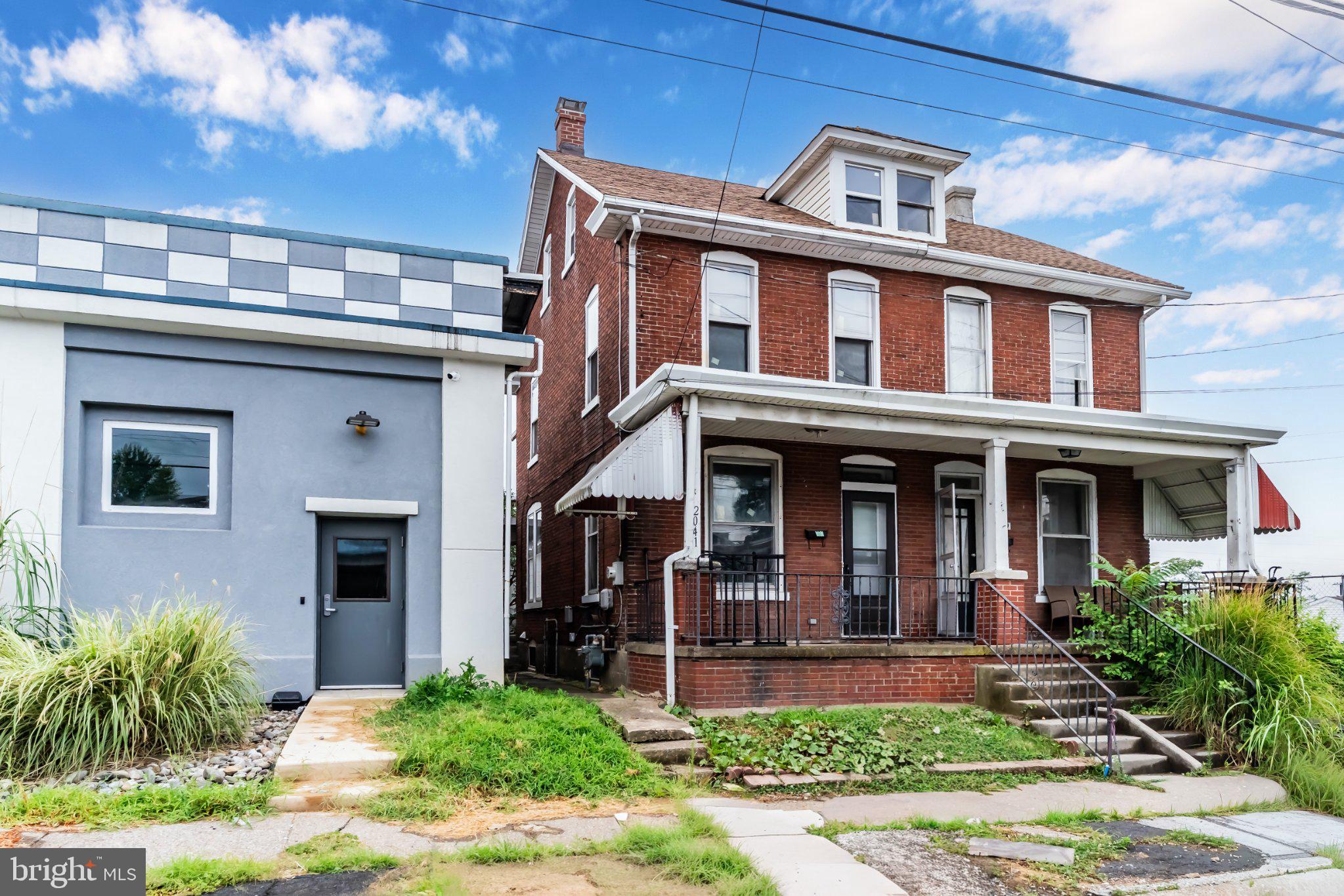 2041 GREENWOOD STREET