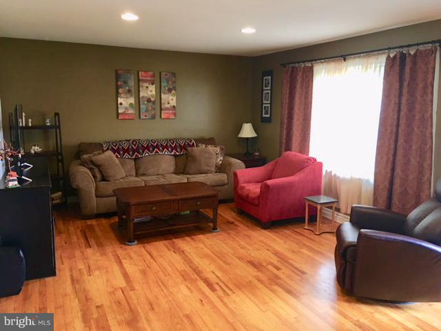 FALLING SPRING - Residential