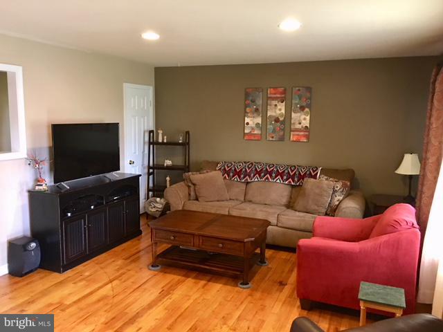 FALLING SPRING - Residential