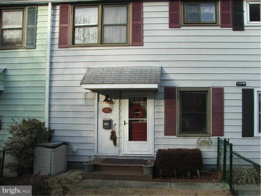 PRICE REDUCED AGAIN....This 3 bedroom, 1 bathroom frame Coop Townhouse is located walking distance to the Roosevelt Center and the Greenbelt Library. This is property is ready for it's new owner. Spacious bedrooms, wood floors throughout, ceiling fans, attic with pull down stairs, fully fenced front and back yards, good counter space in kitchen, washer & dryer and more.