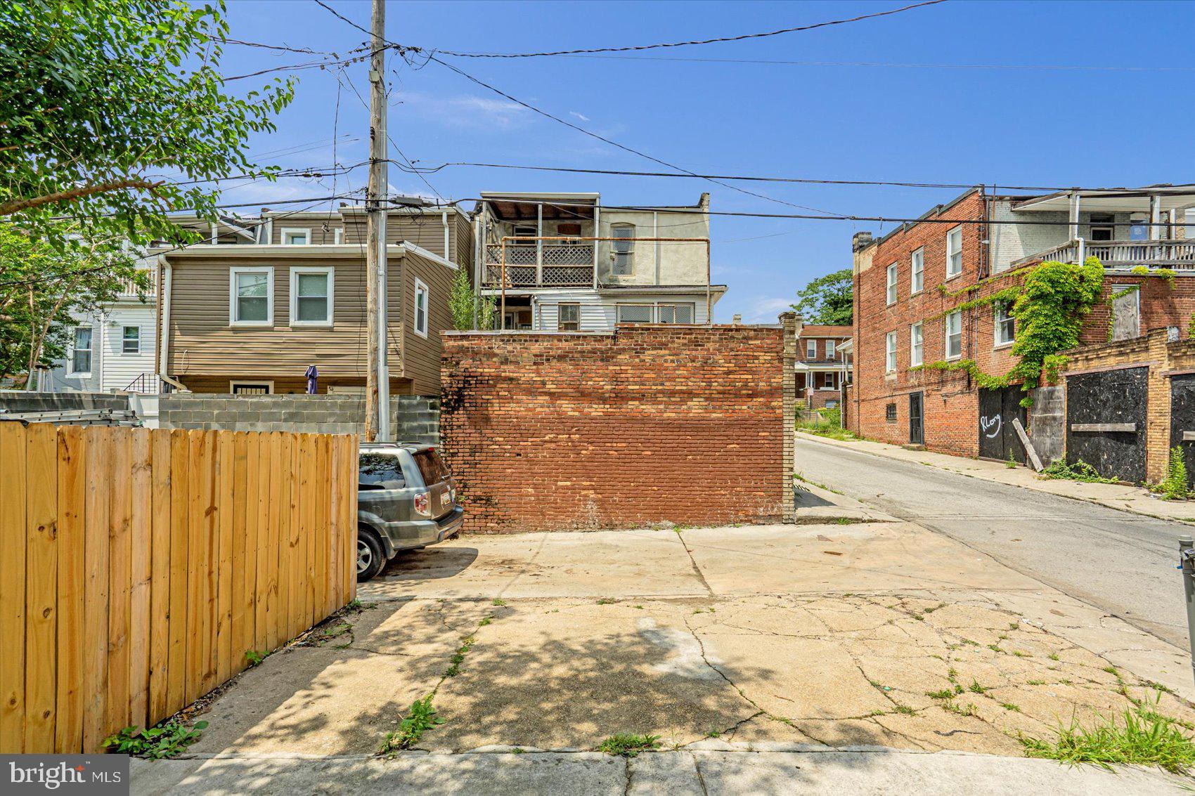 MONDAWMIN - Residential