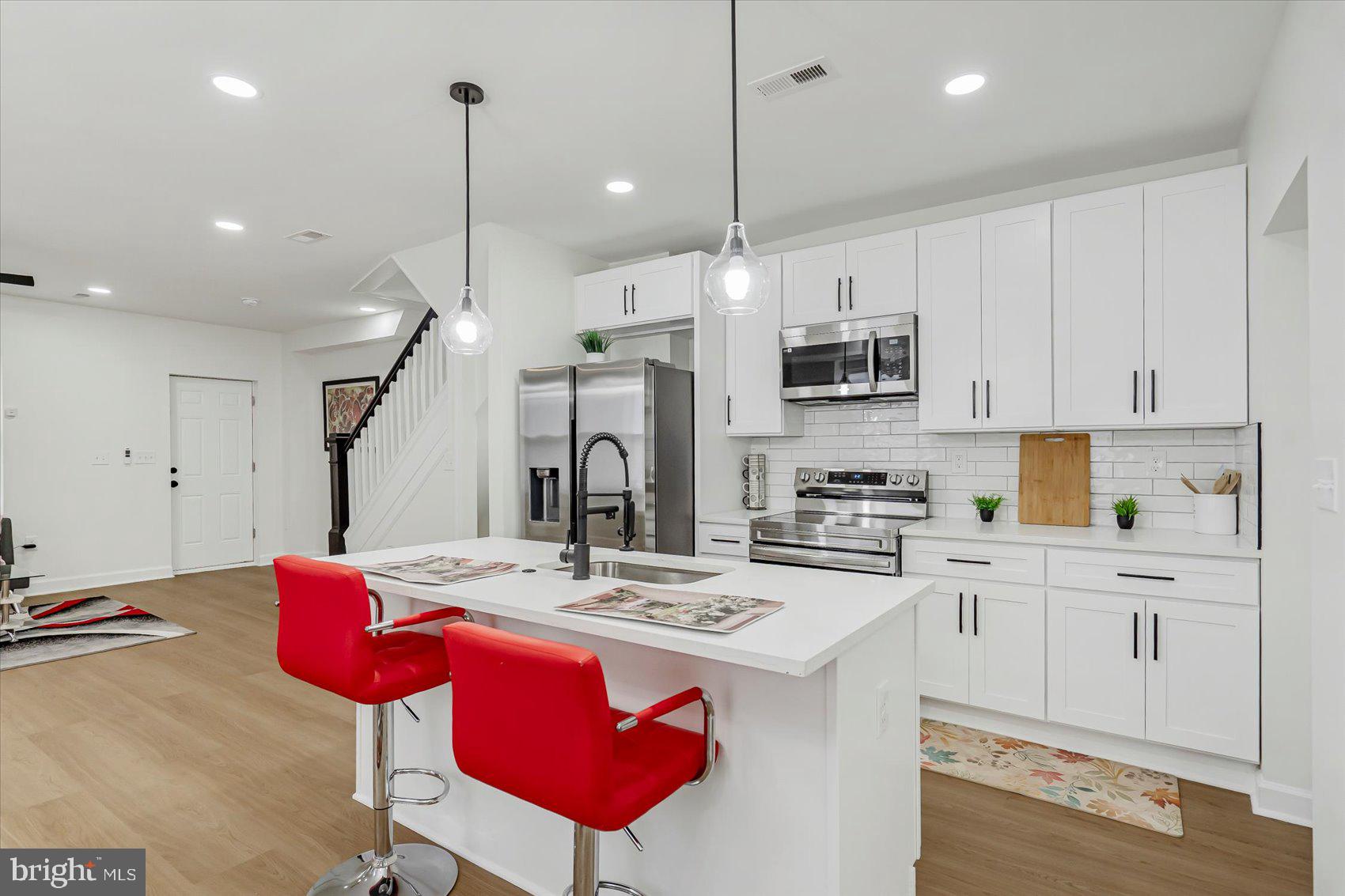 MONDAWMIN - Residential