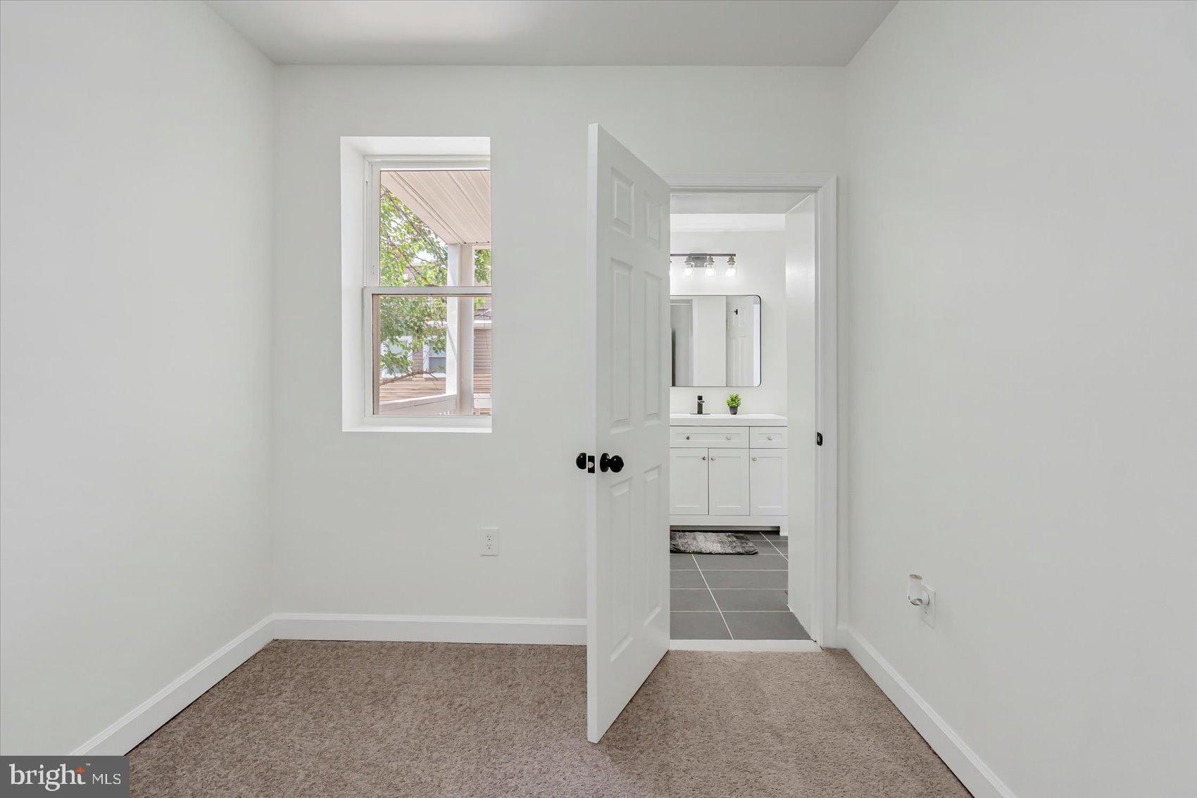 MONDAWMIN - Residential