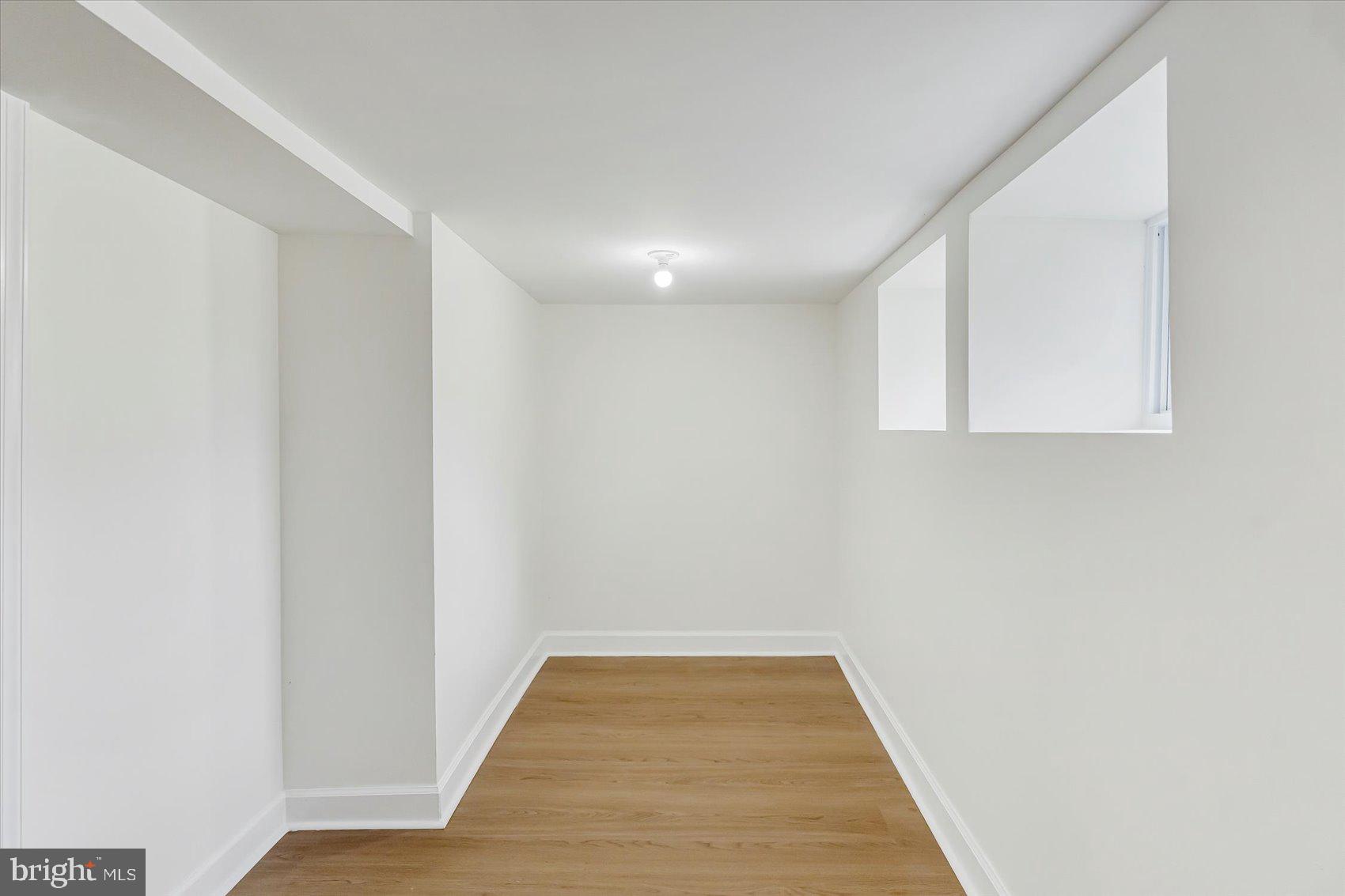 MONDAWMIN - Residential