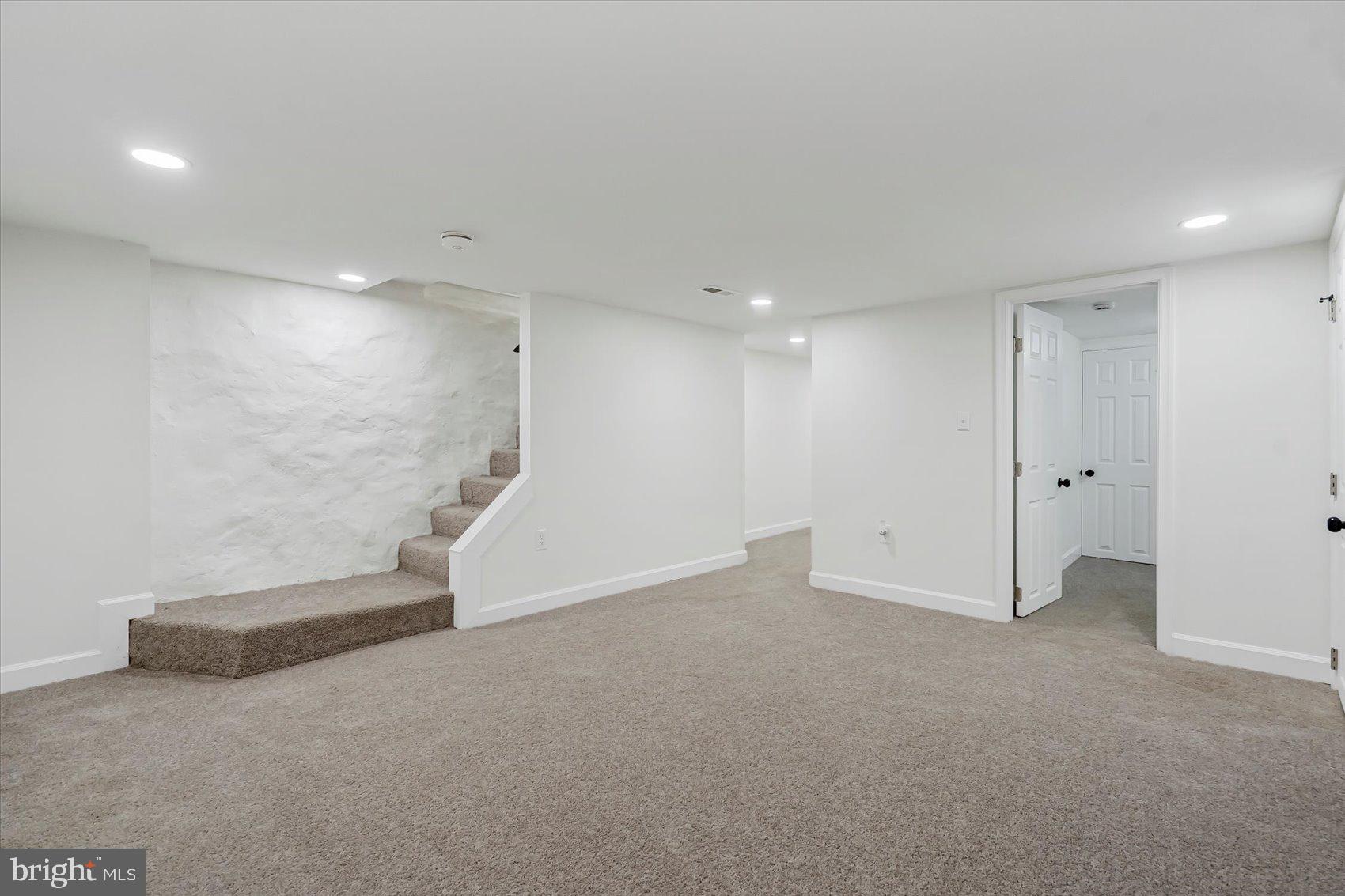 MONDAWMIN - Residential