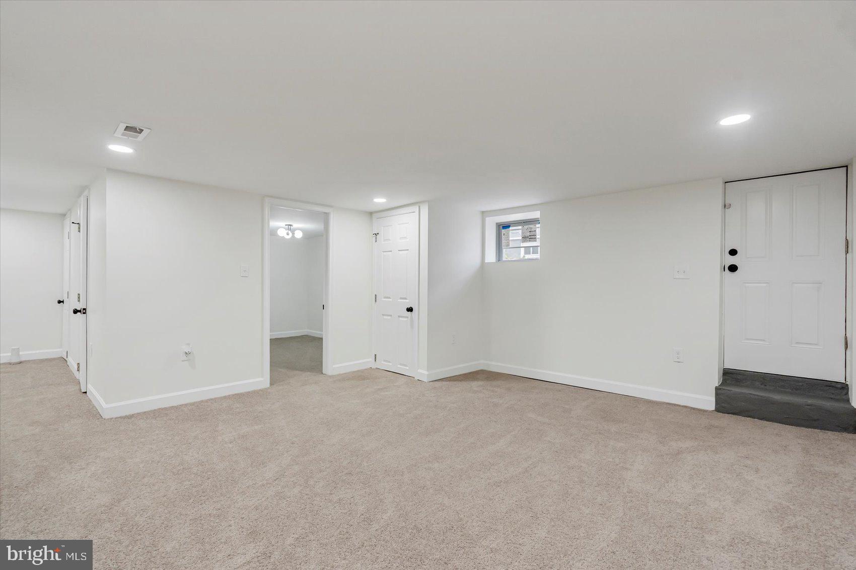 MONDAWMIN - Residential