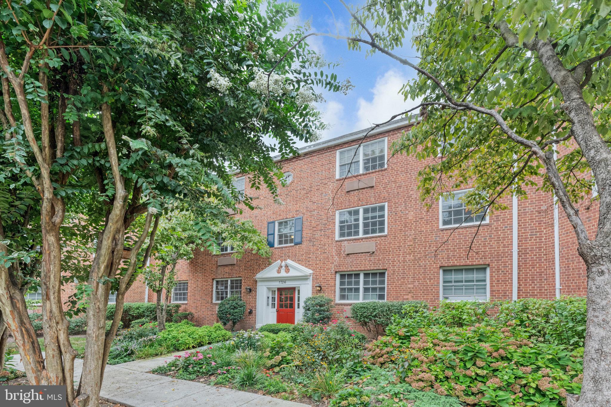 POTOWMACK CROSSING - Residential Lease