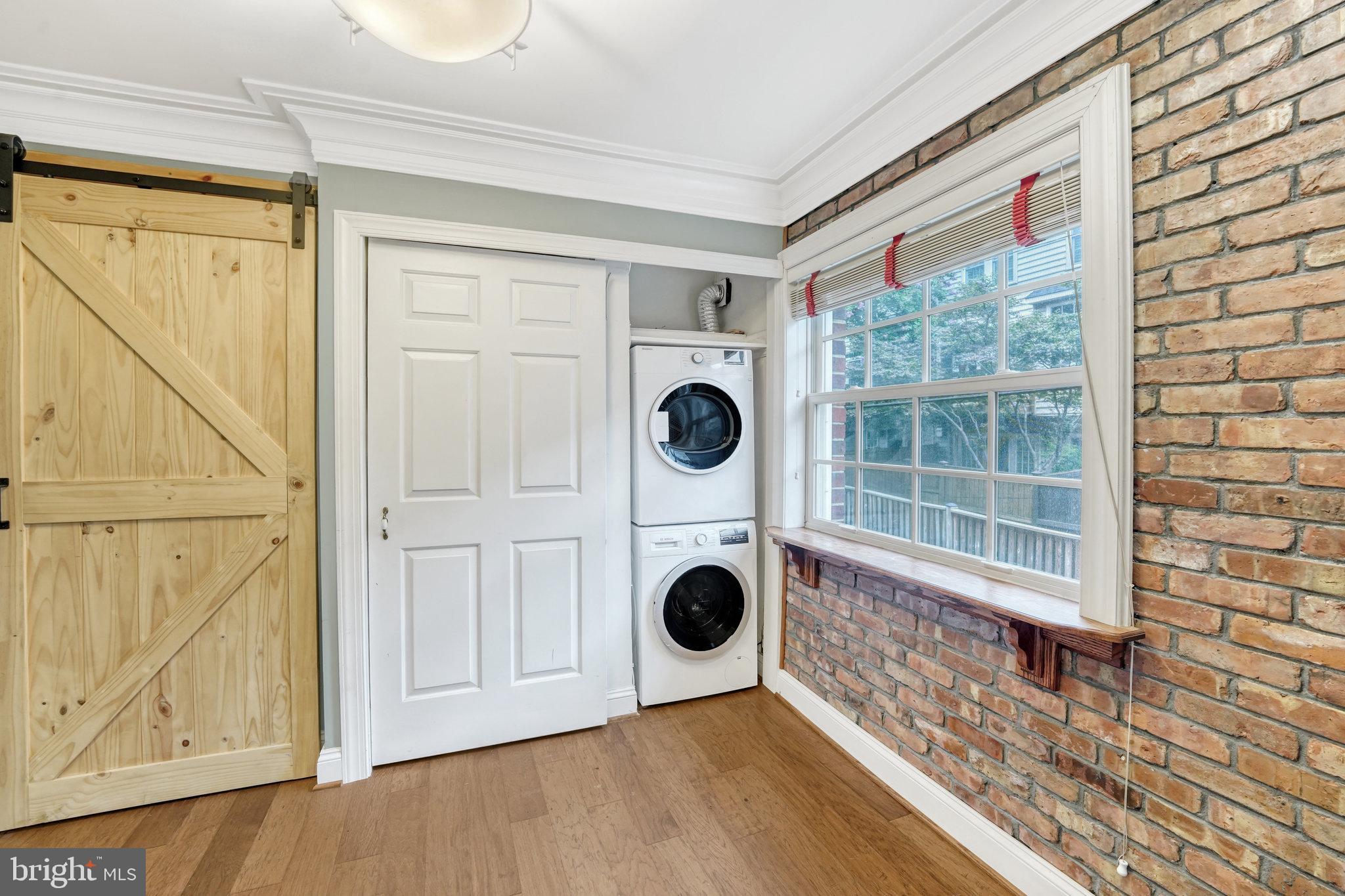 POTOWMACK CROSSING - Residential Lease