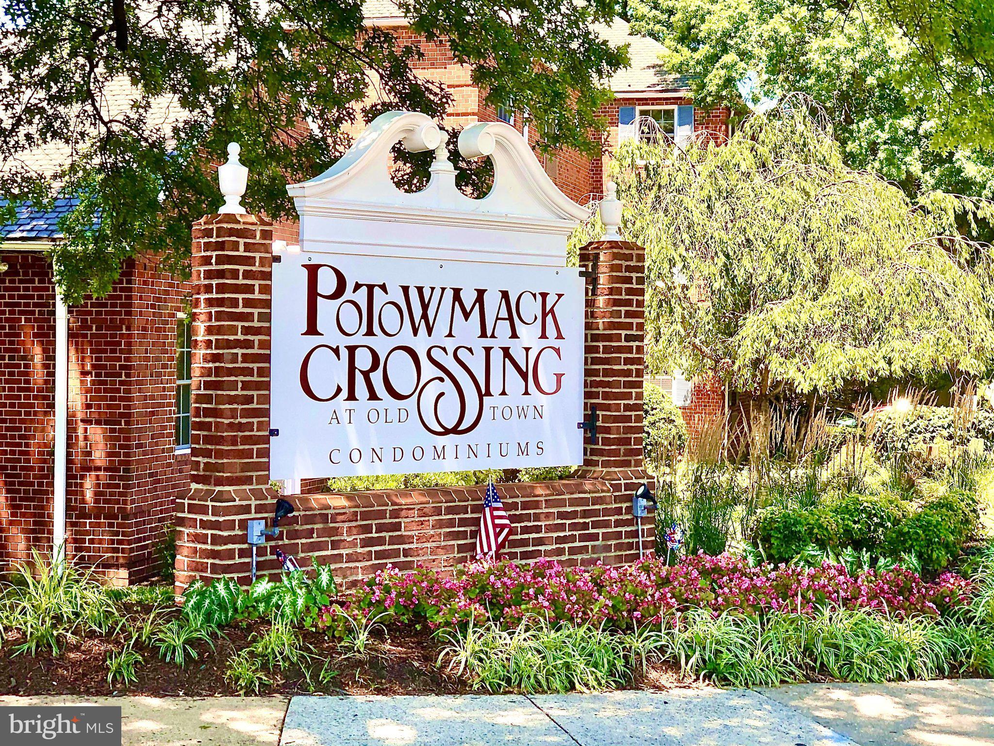 POTOWMACK CROSSING - Residential Lease