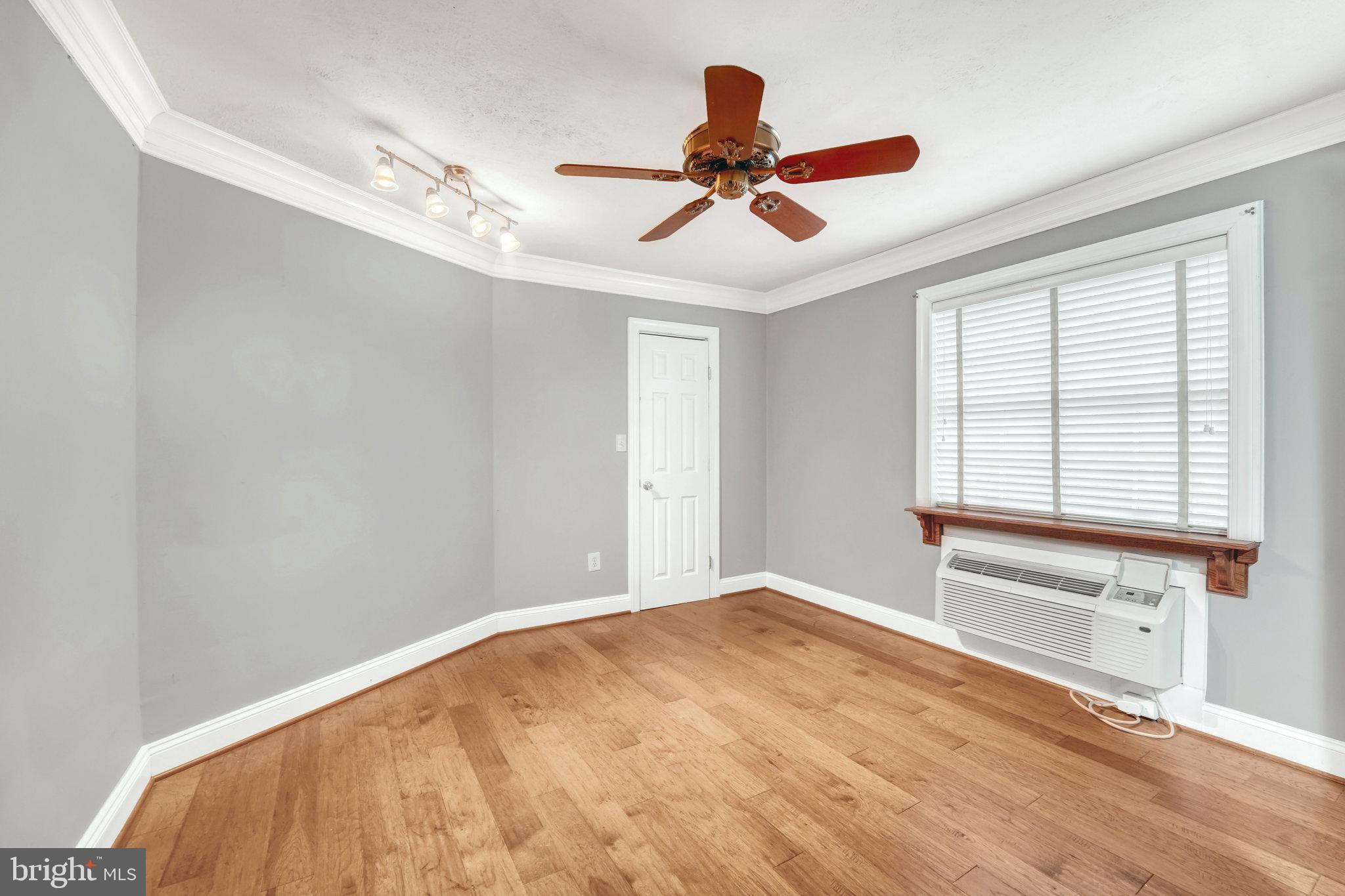 POTOWMACK CROSSING - Residential Lease