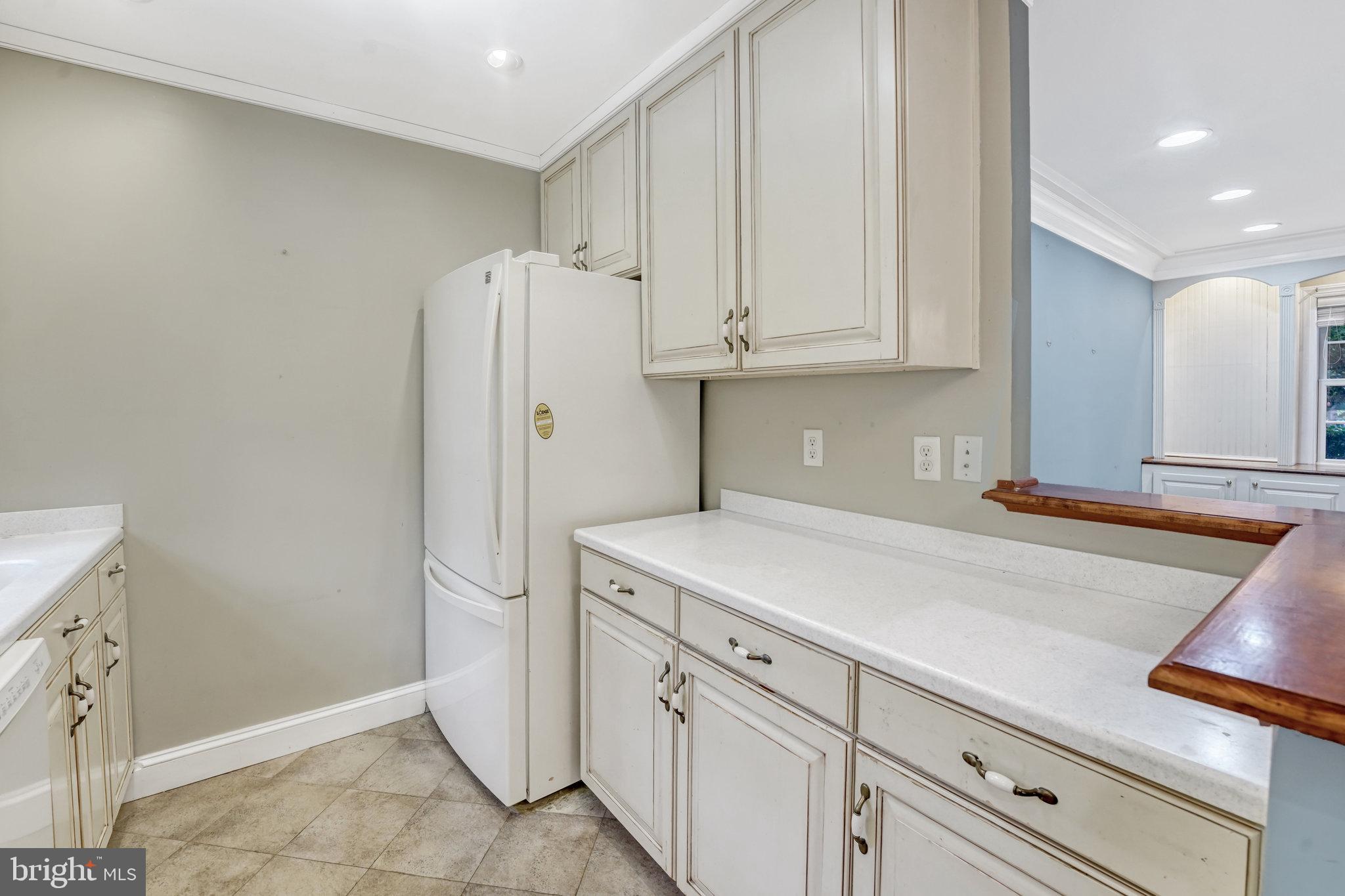 POTOWMACK CROSSING - Residential Lease