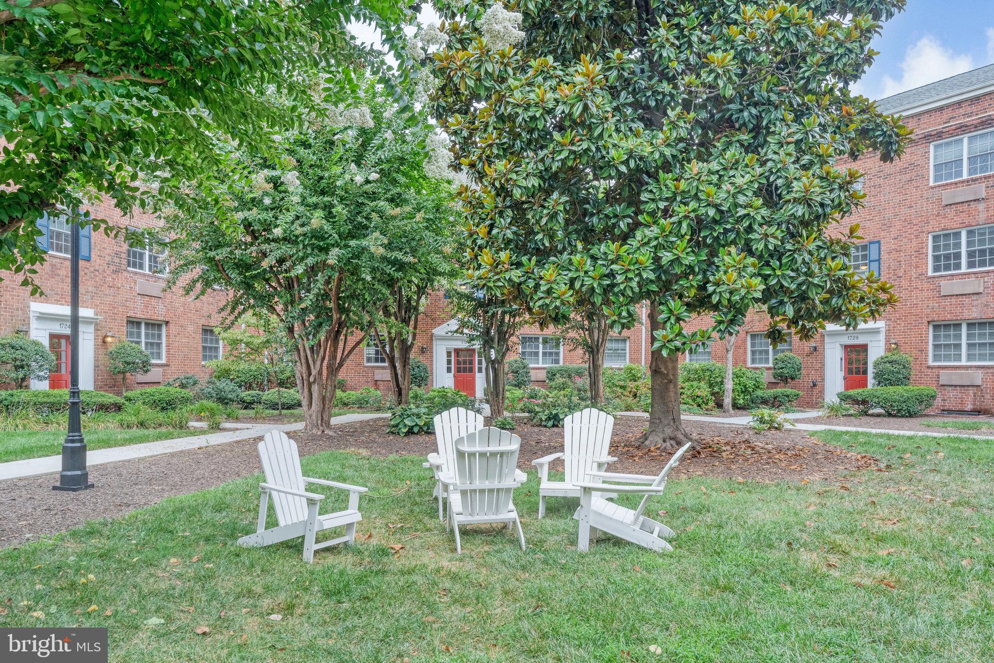 POTOWMACK CROSSING - Residential Lease