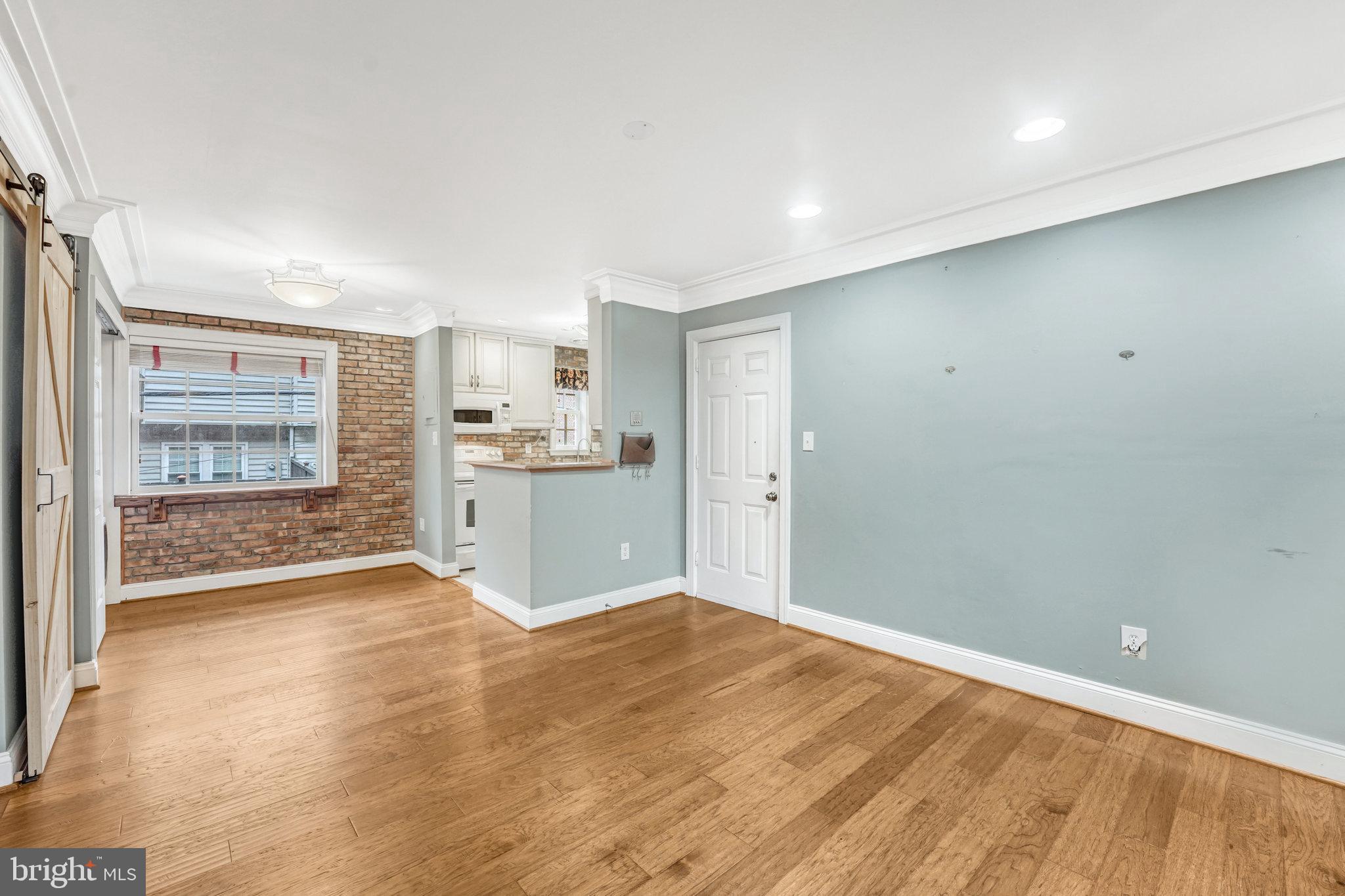 POTOWMACK CROSSING - Residential Lease