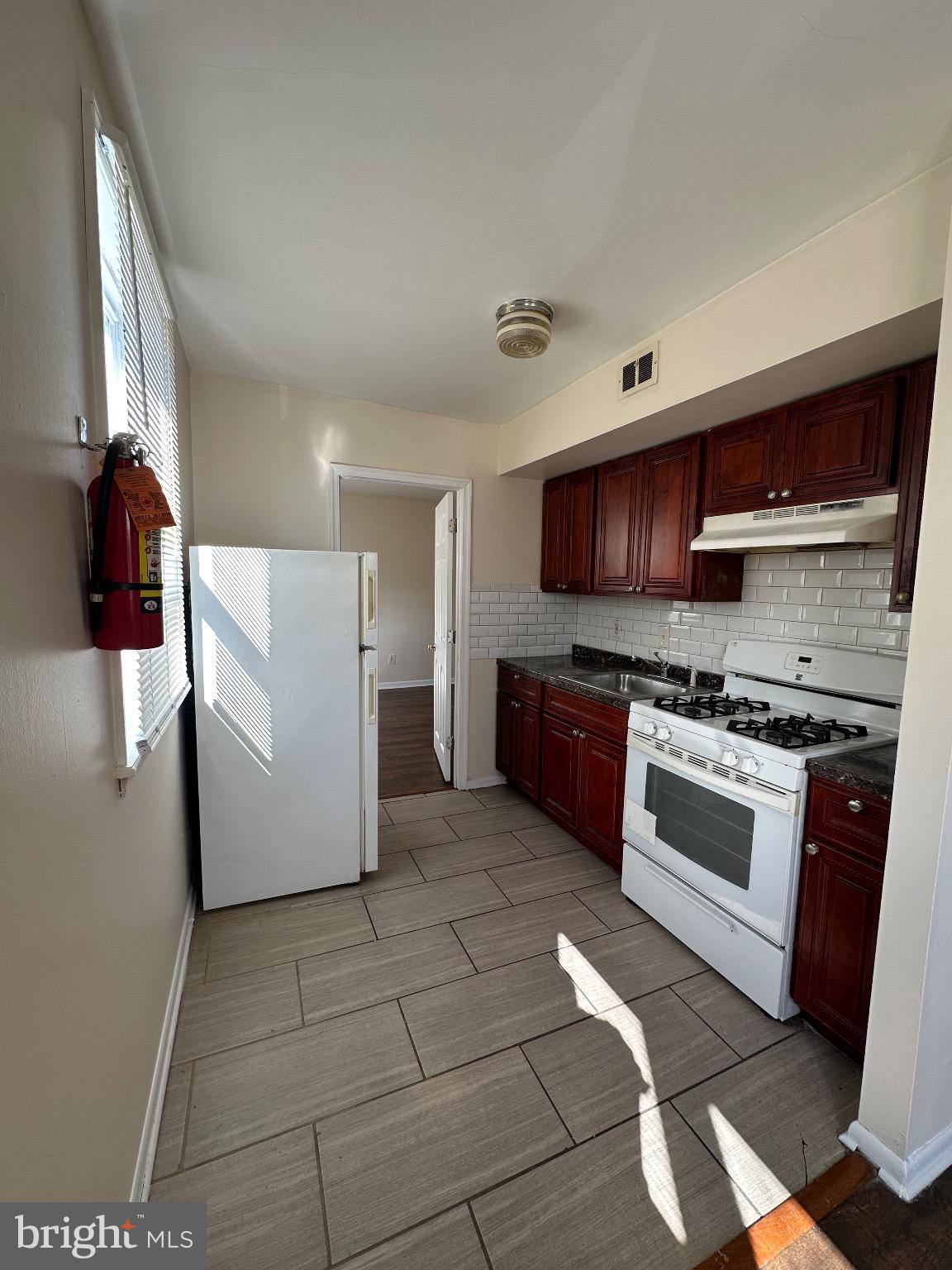 OLNEY - Residential Lease