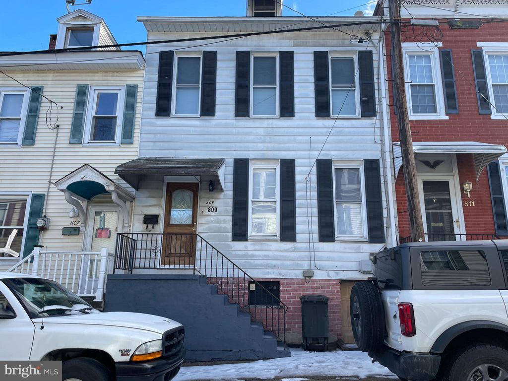 Photo of 809 W Norwegian Street, POTTSVILLE, PA 17901 (MLS # PASK2024982)