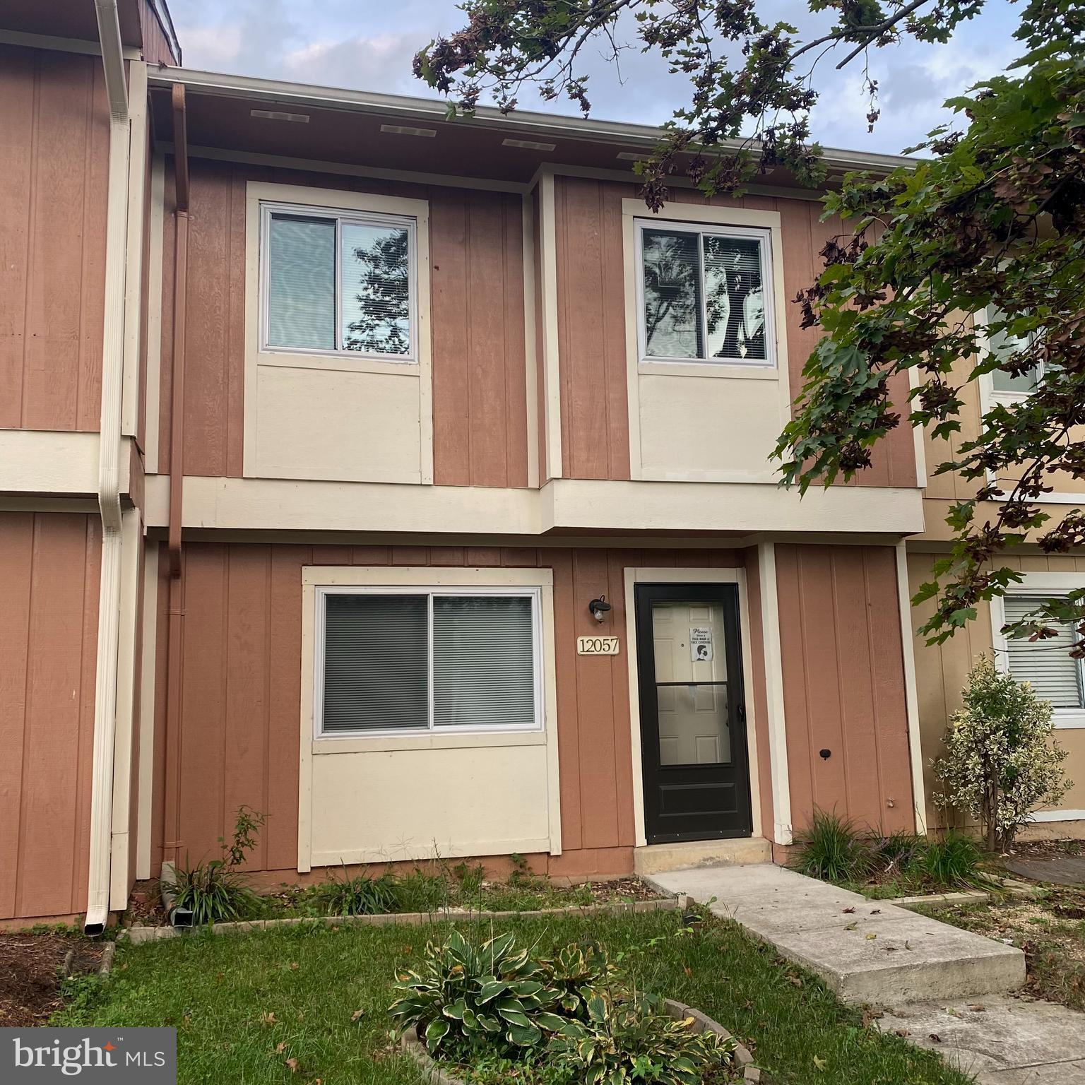 ENTERPRISE KNOLLS PLAT T - Residential Lease