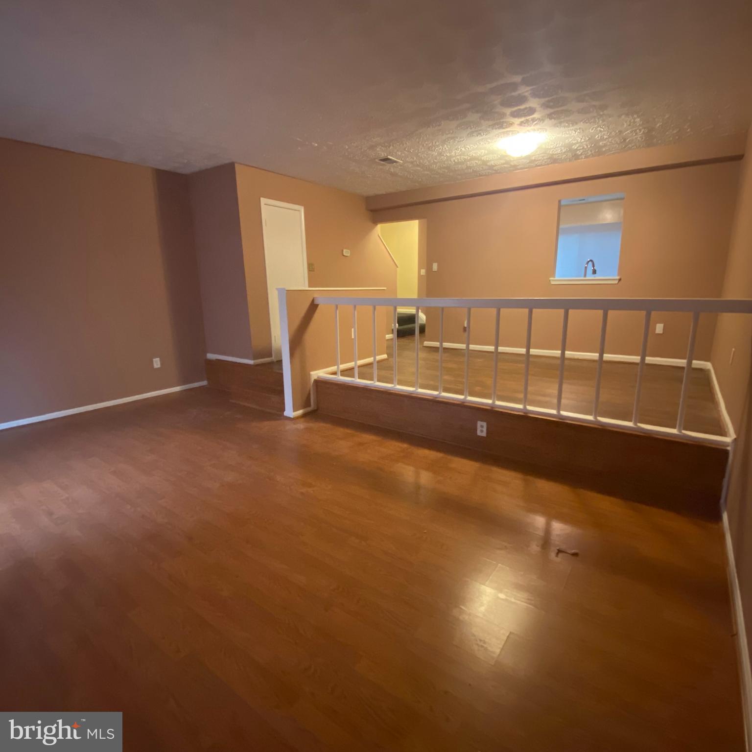 ENTERPRISE KNOLLS PLAT T - Residential Lease