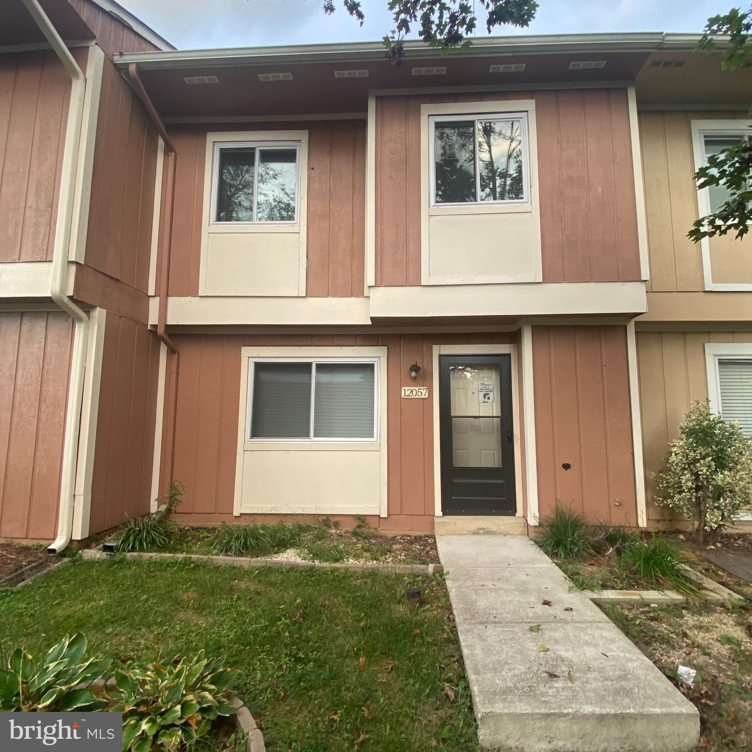 ENTERPRISE KNOLLS PLAT T - Residential Lease