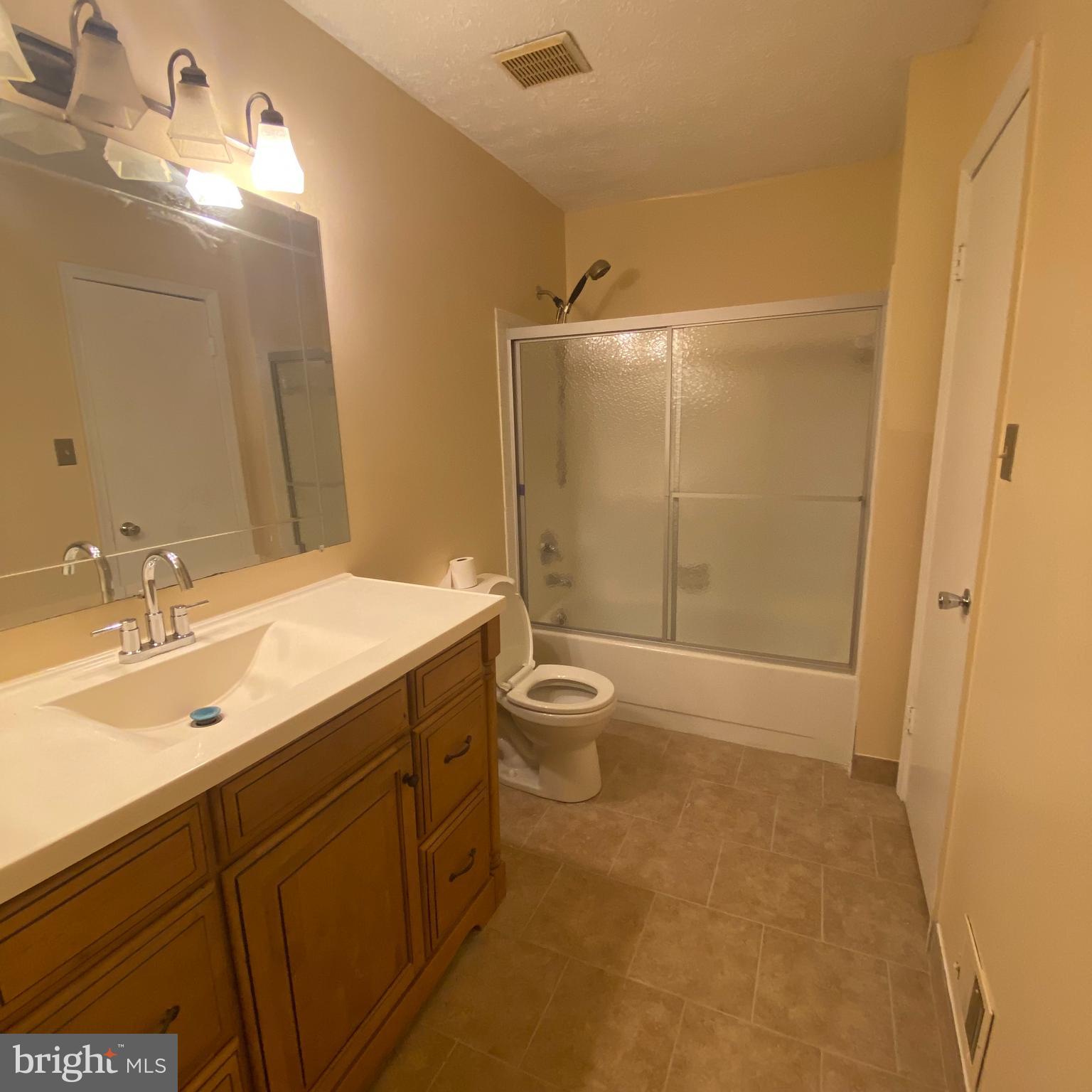 ENTERPRISE KNOLLS PLAT T - Residential Lease