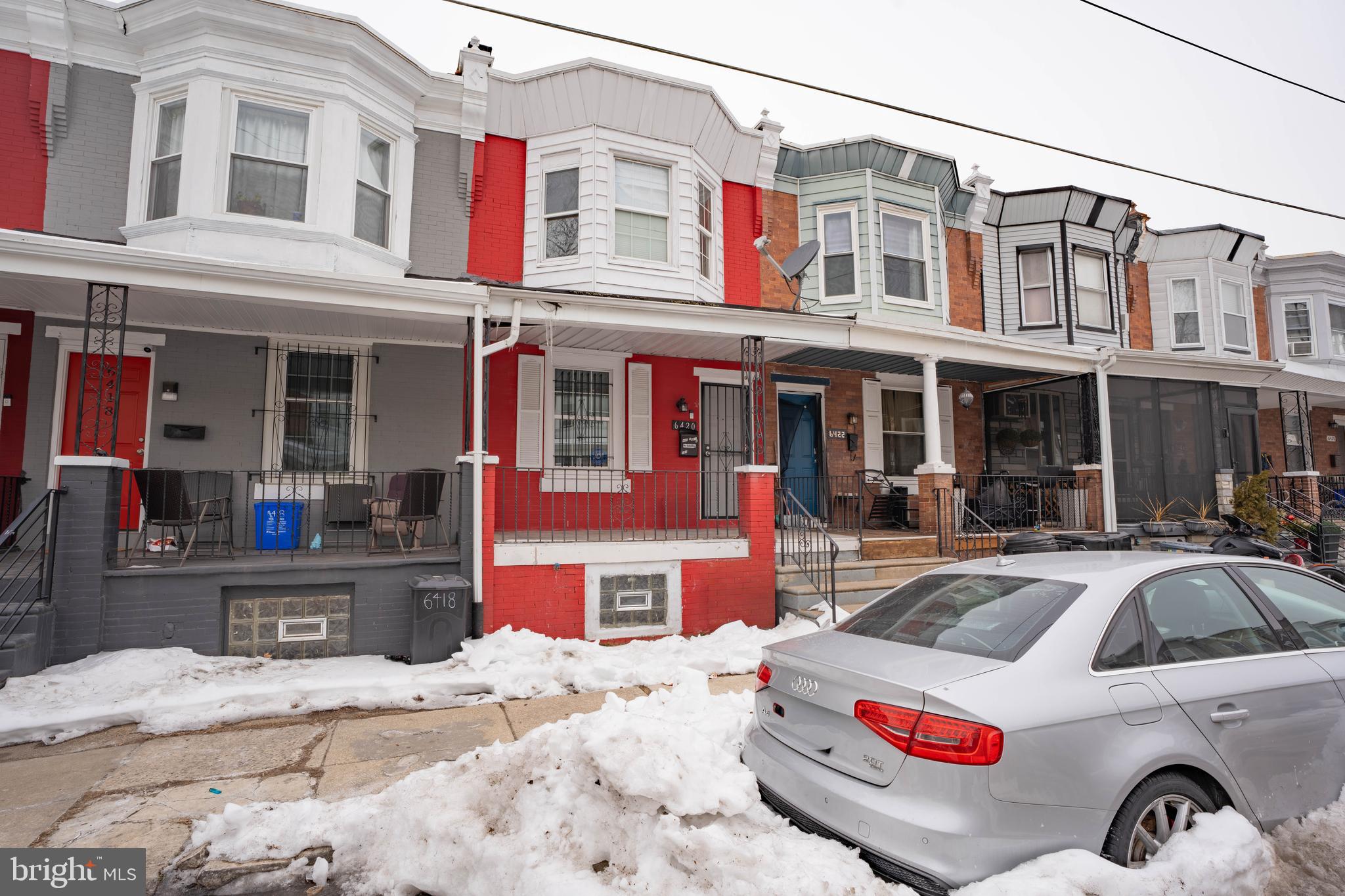 6420 N WOODSTOCK STREET