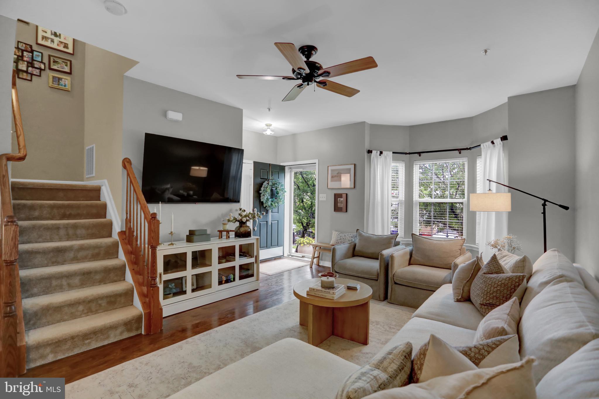 AUTUMN RUN - Residential