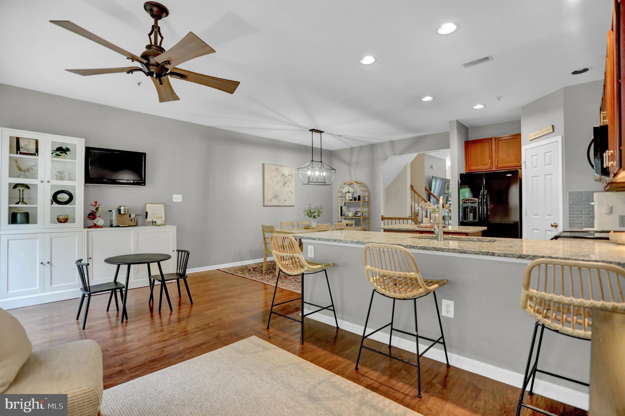 AUTUMN RUN - Residential