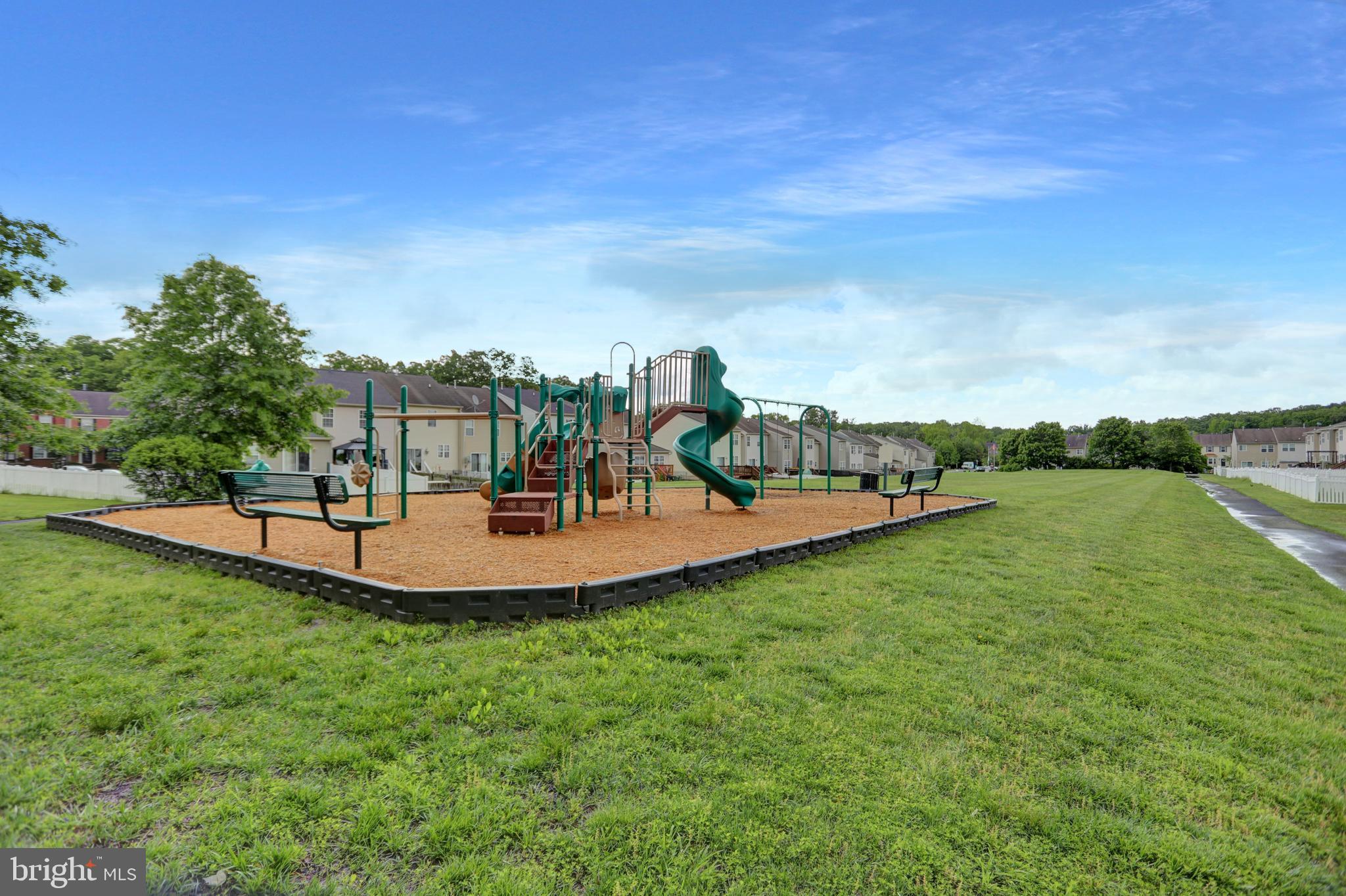 AUTUMN RUN - Residential