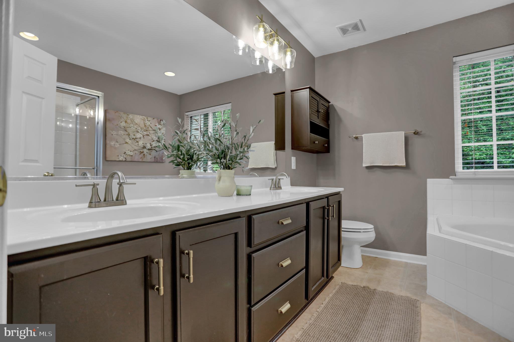 AUTUMN RUN - Residential