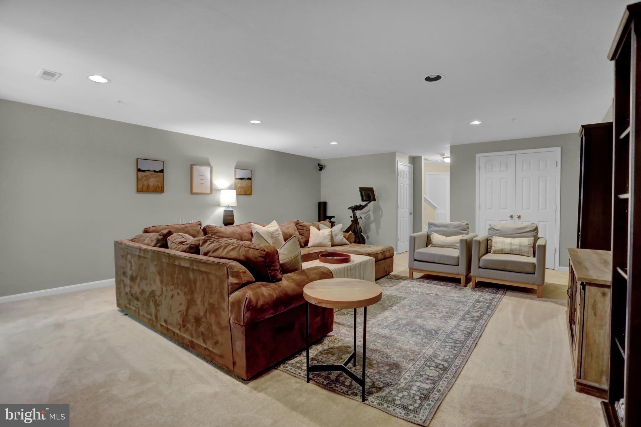 AUTUMN RUN - Residential