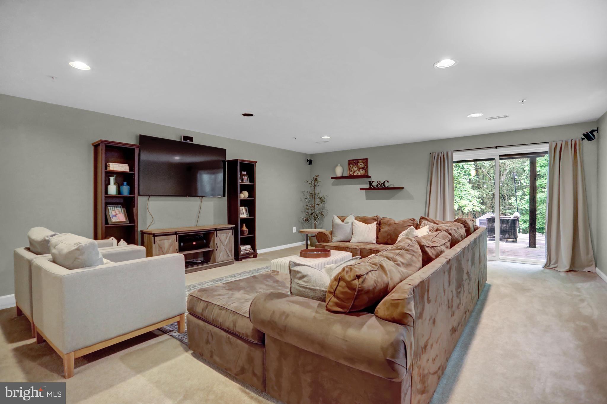 AUTUMN RUN - Residential