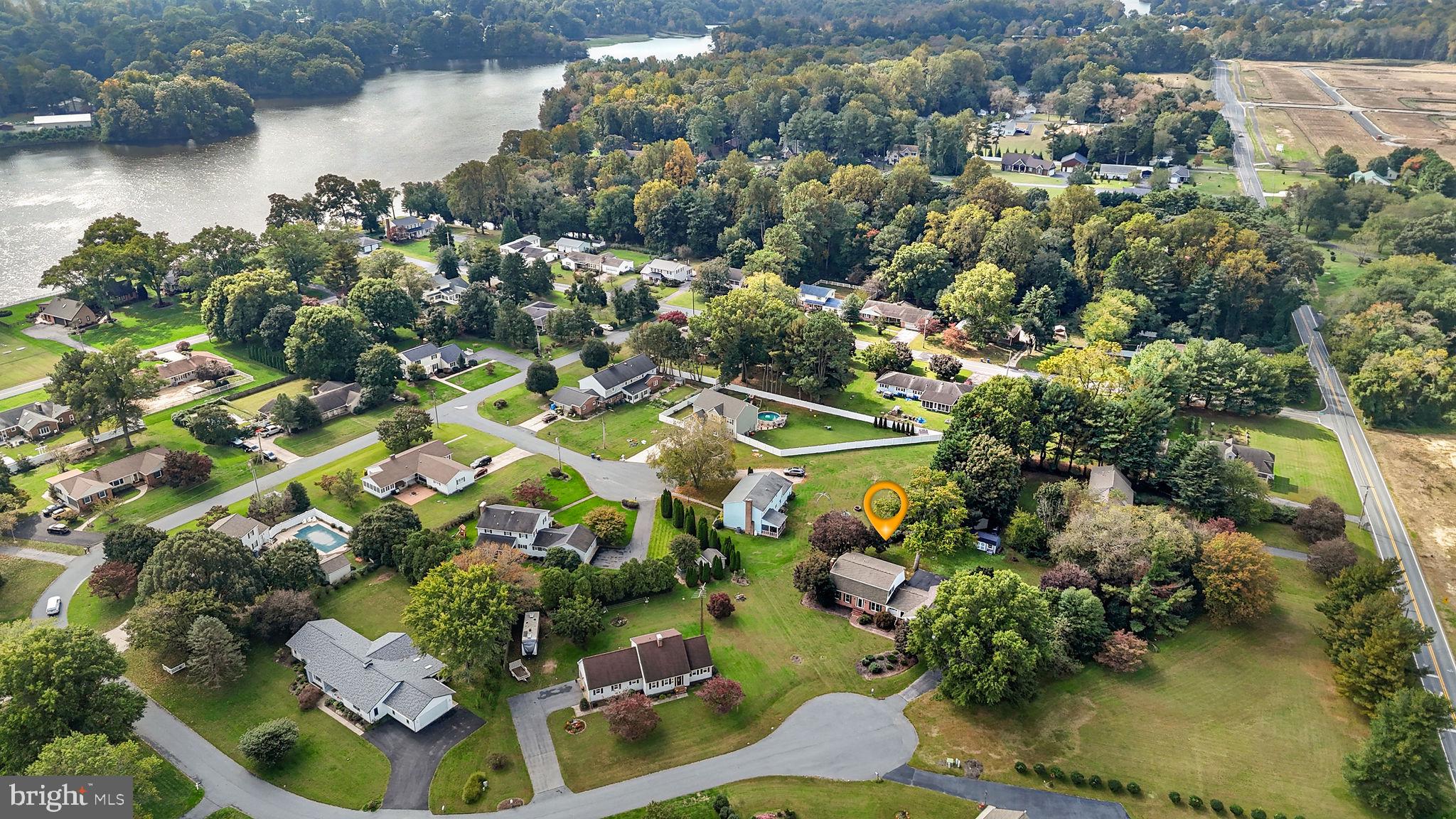 909 WEST LANE