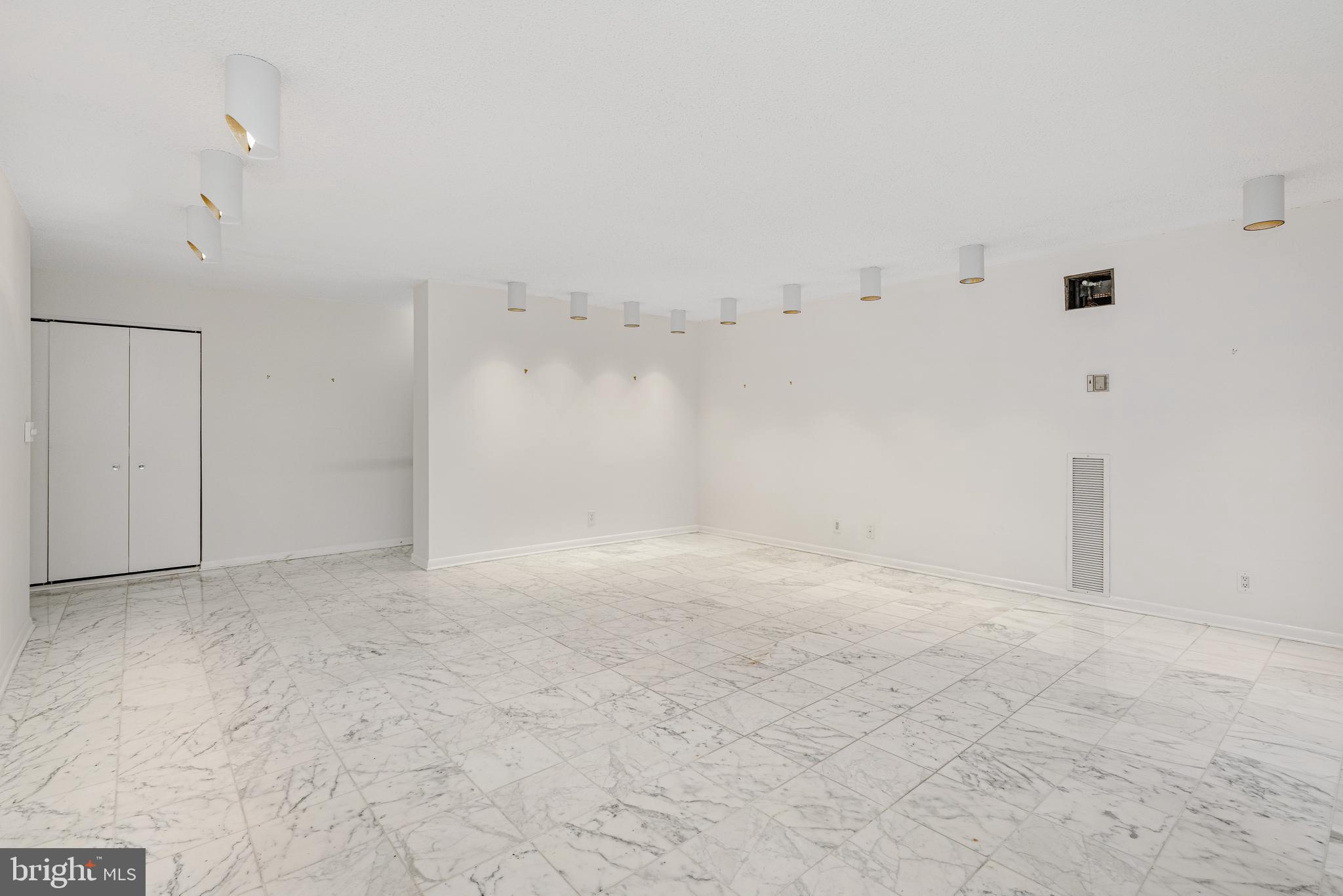 CROSS KEYS - Residential