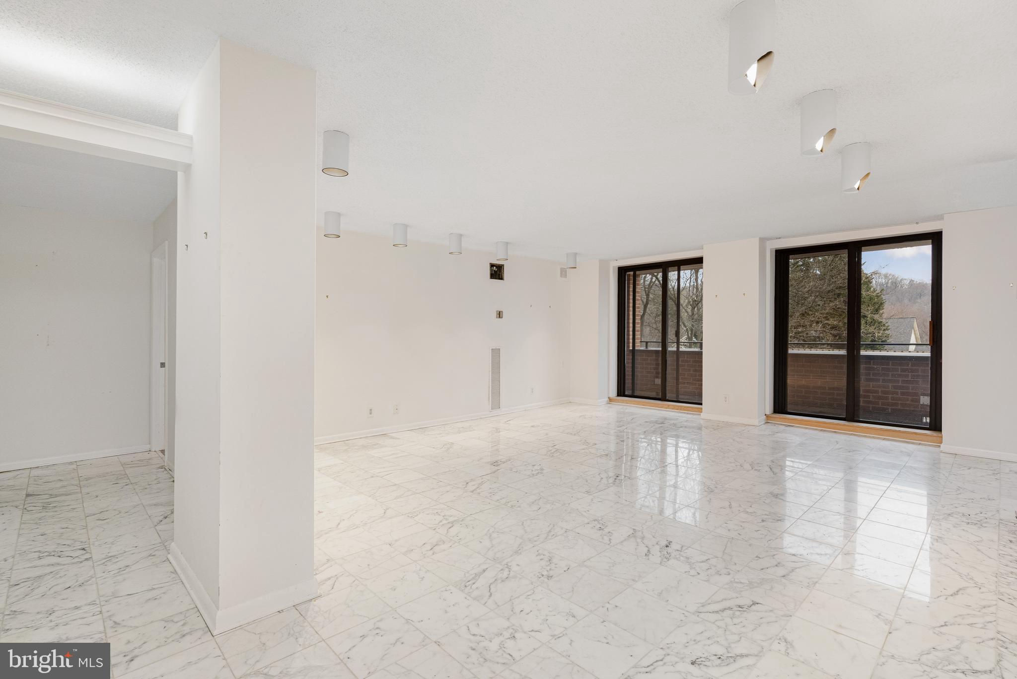 CROSS KEYS - Residential