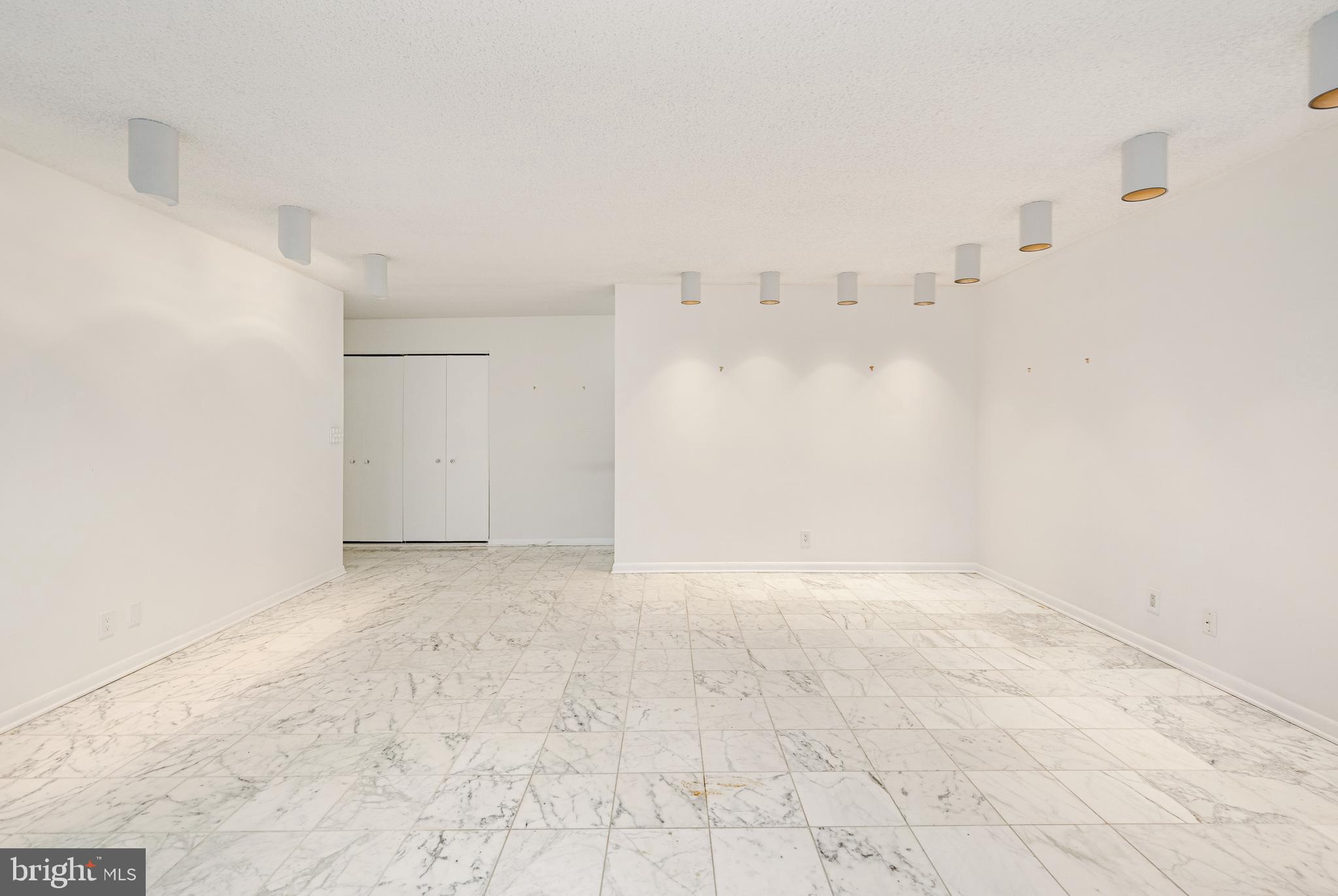 CROSS KEYS - Residential