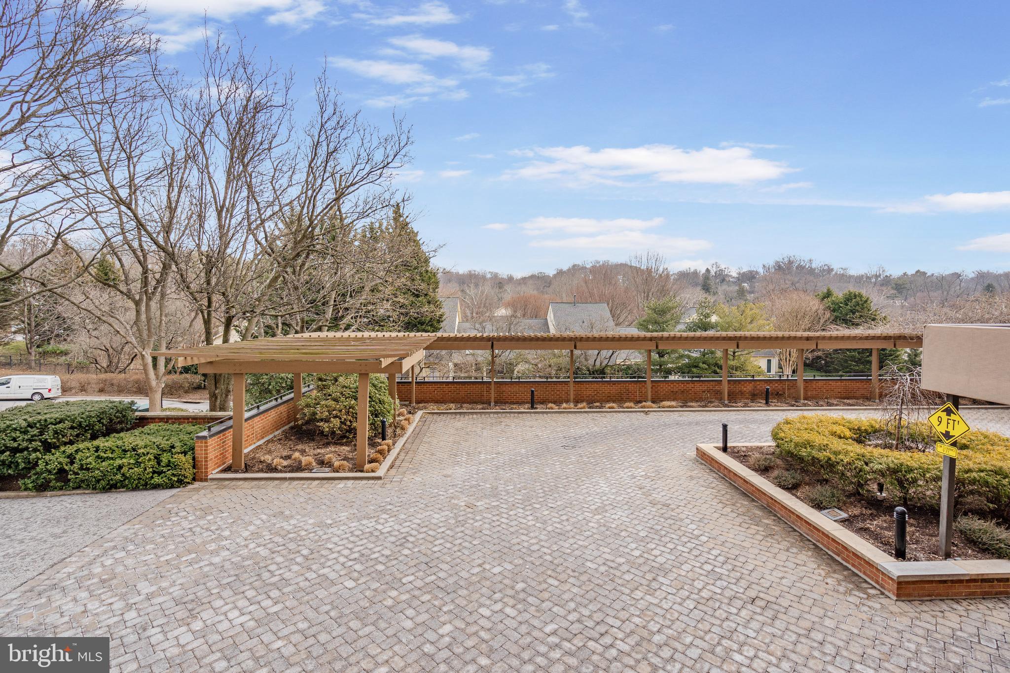 CROSS KEYS - Residential