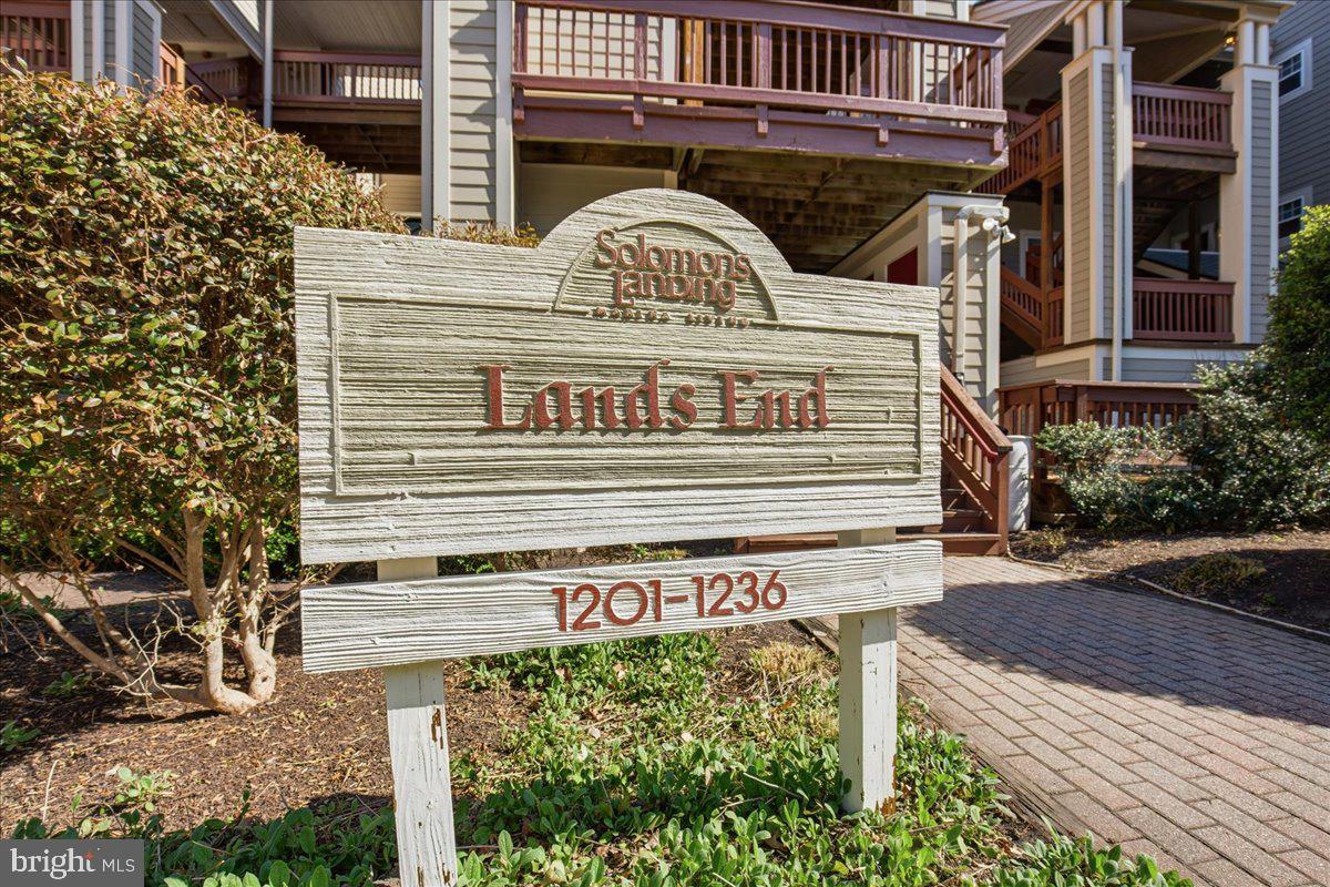 SOLOMONS LANDING - Residential