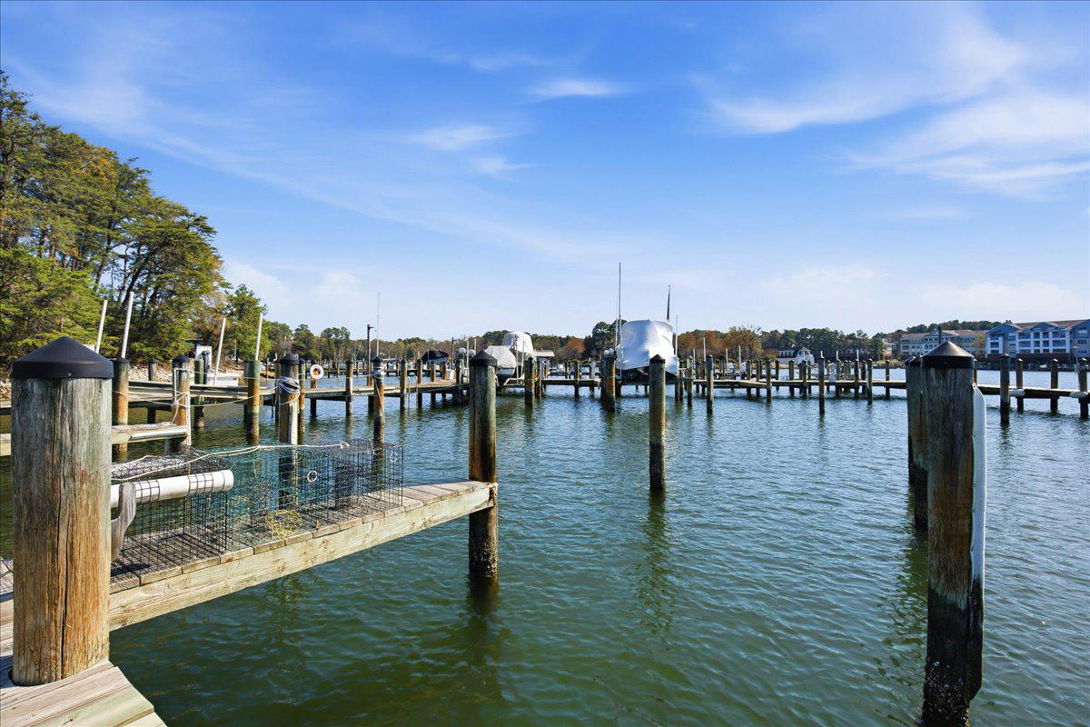 SOLOMONS LANDING - Residential