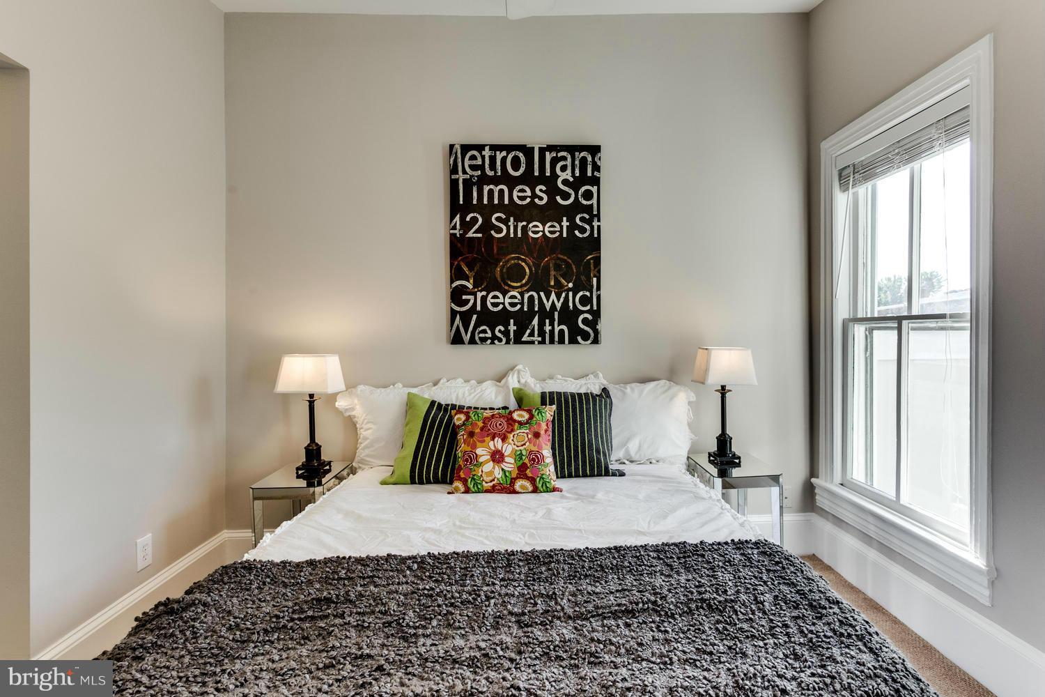 OLD TOWN ALEXANDRIA - Residential