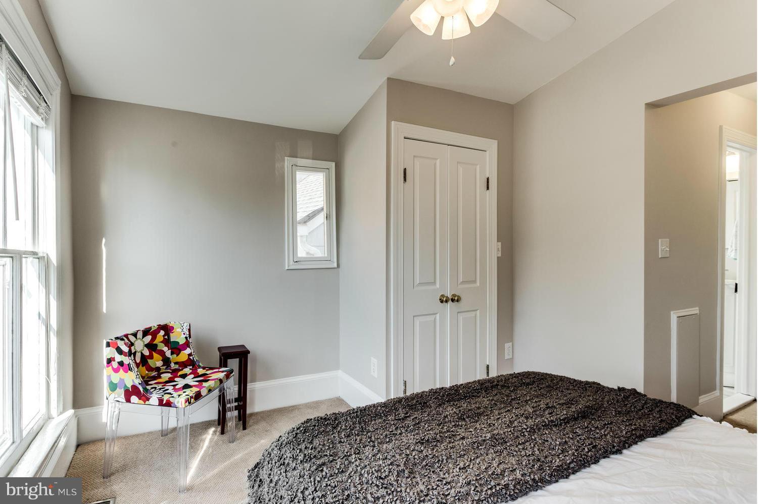 OLD TOWN ALEXANDRIA - Residential