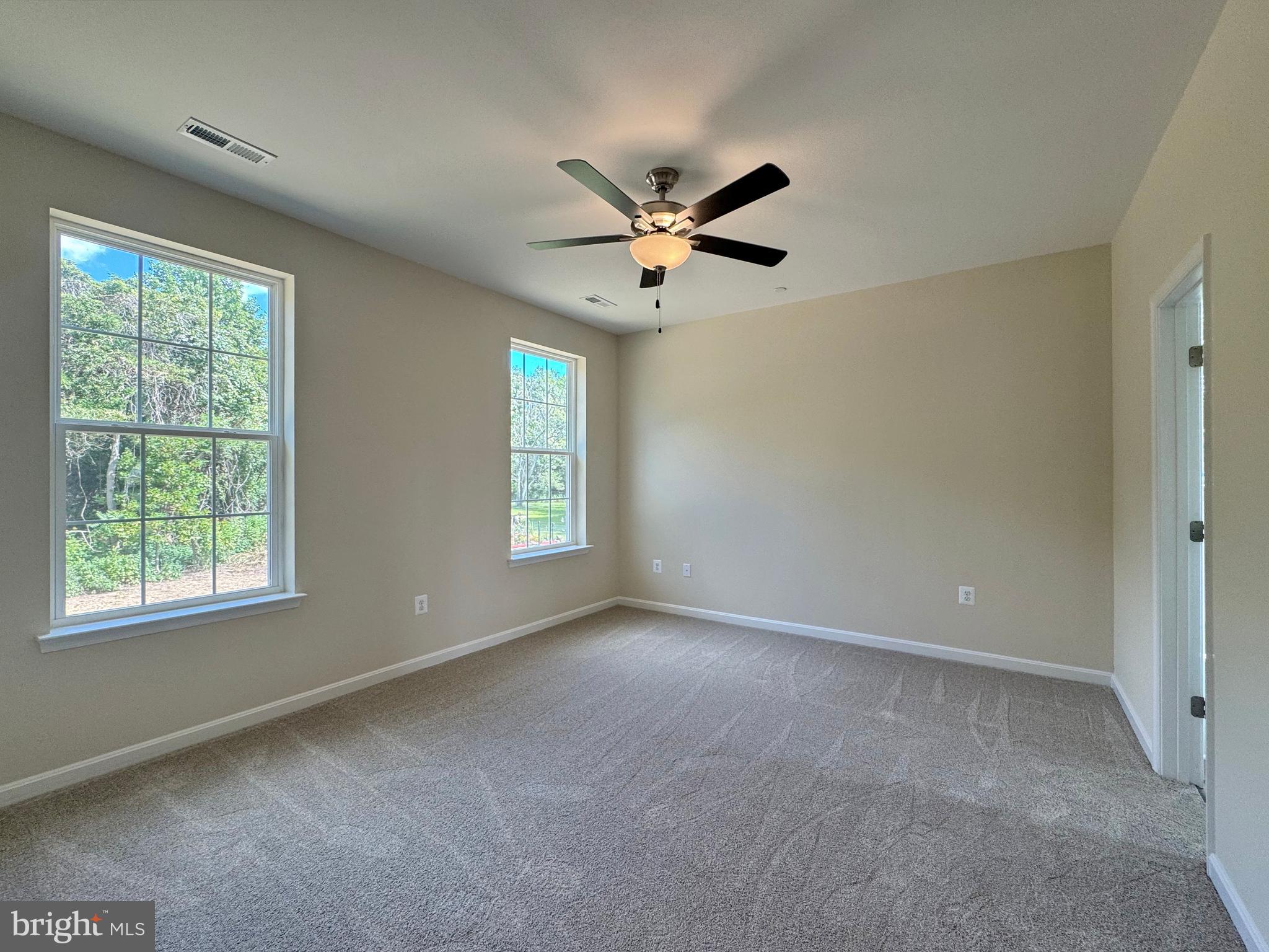 CLIFFTON ON THE POTOMAC - Residential