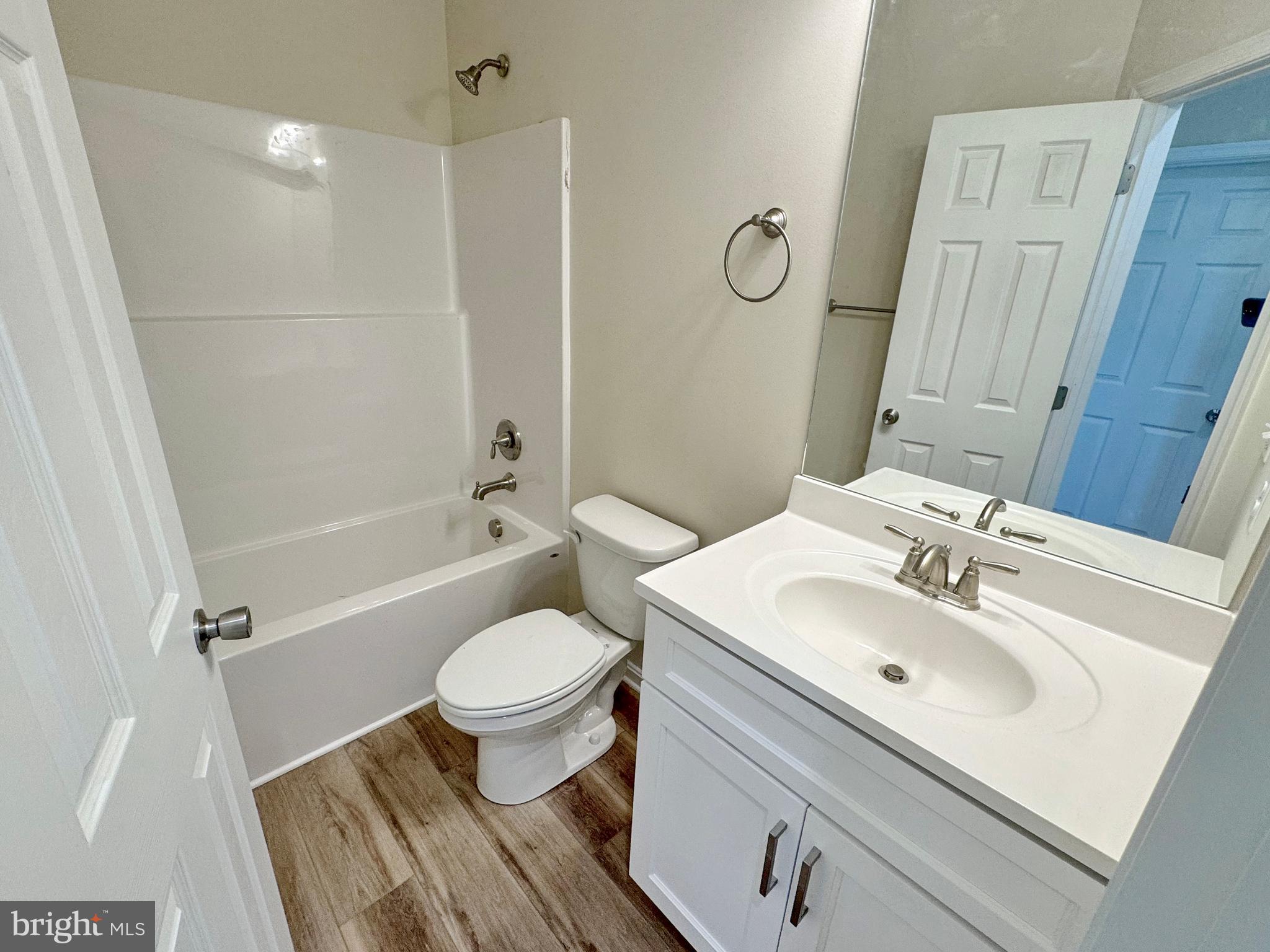 CLIFFTON ON THE POTOMAC - Residential