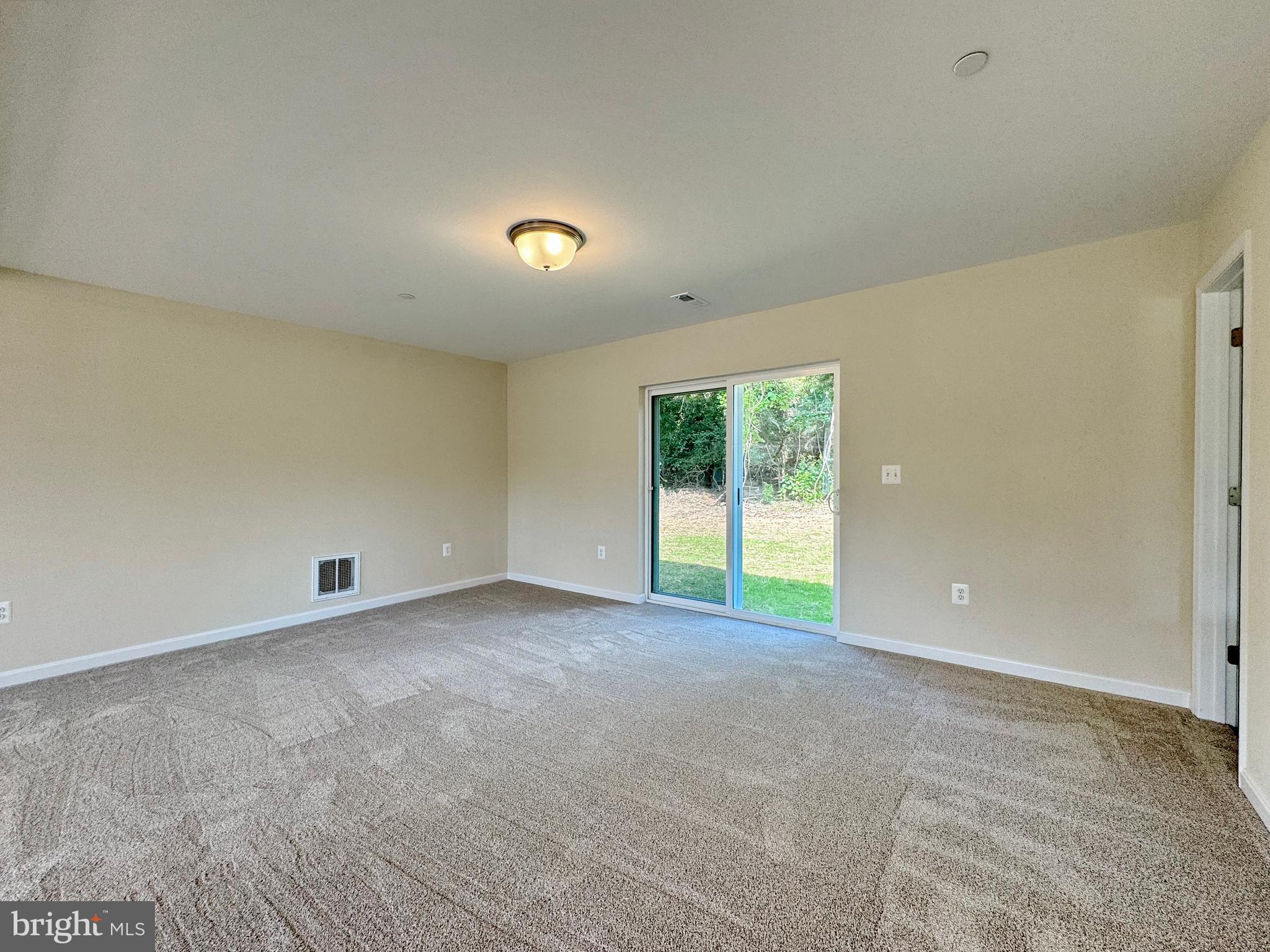 CLIFFTON ON THE POTOMAC - Residential