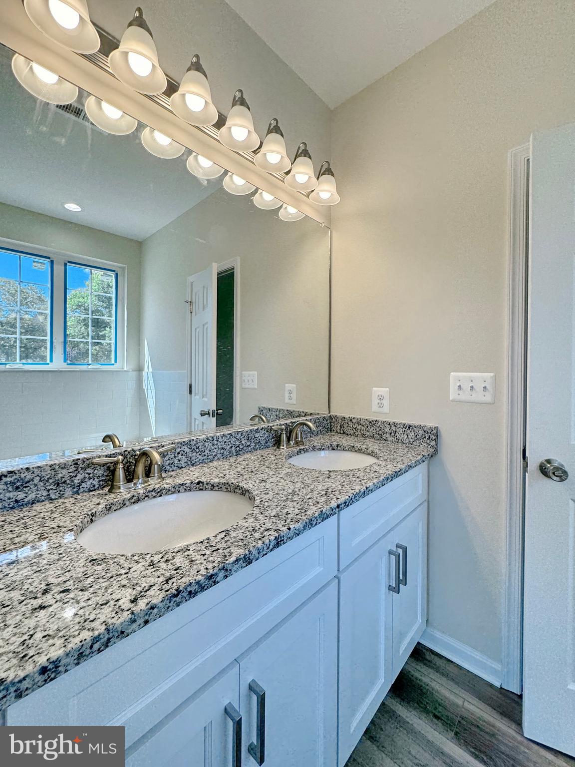 CLIFFTON ON THE POTOMAC - Residential