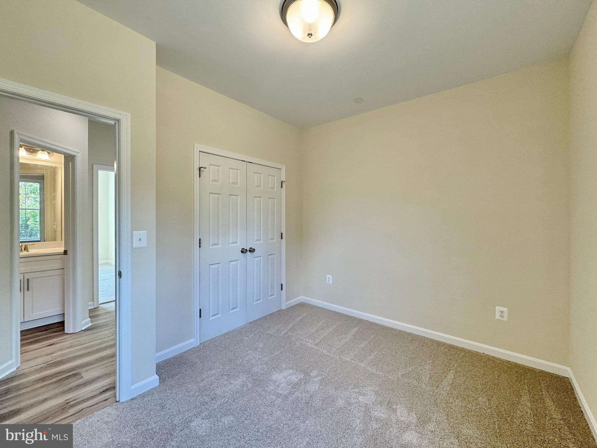 CLIFFTON ON THE POTOMAC - Residential