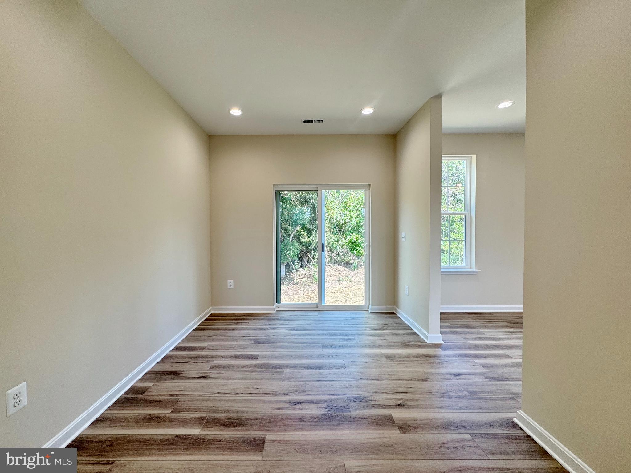 CLIFFTON ON THE POTOMAC - Residential