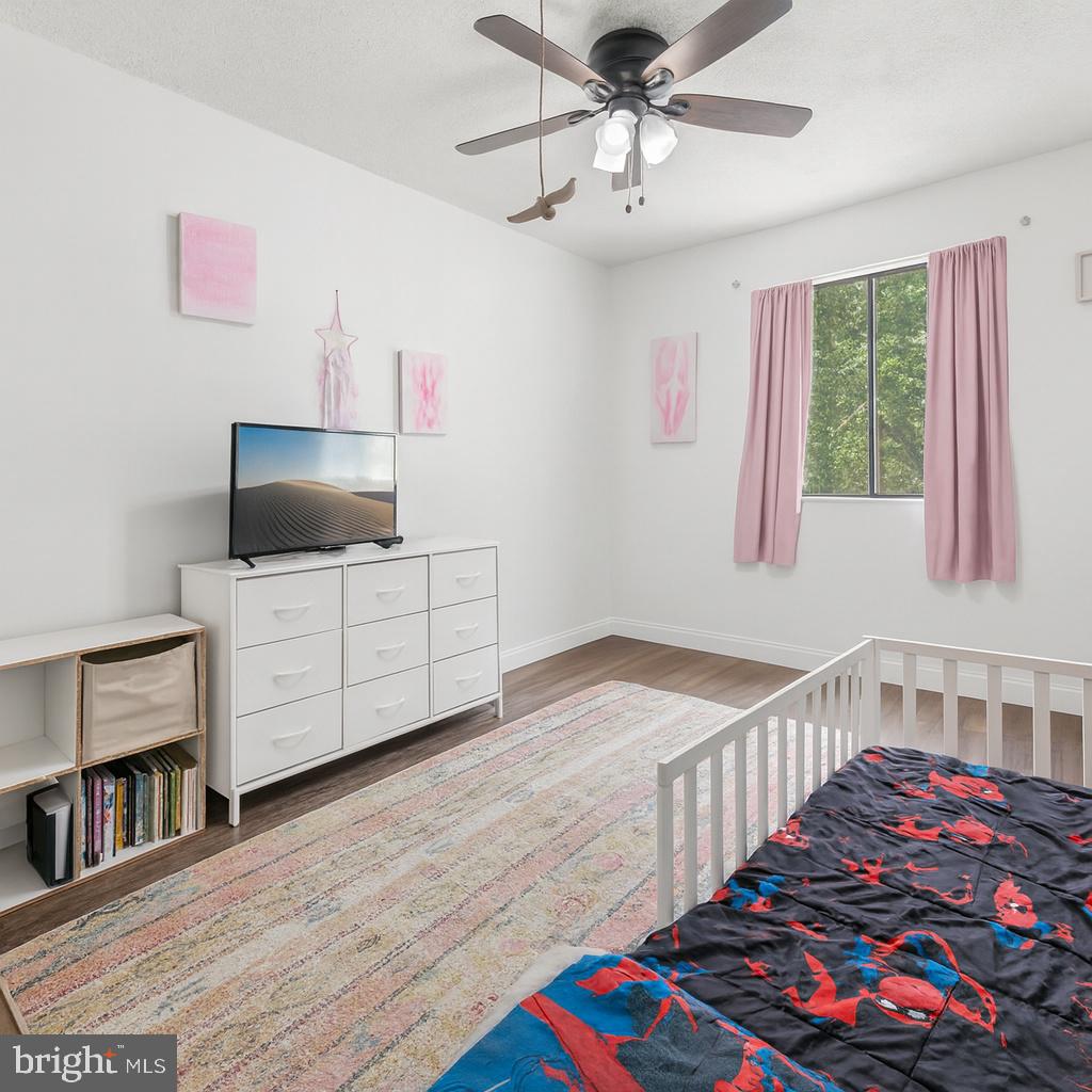 550 GREENHILL COURT