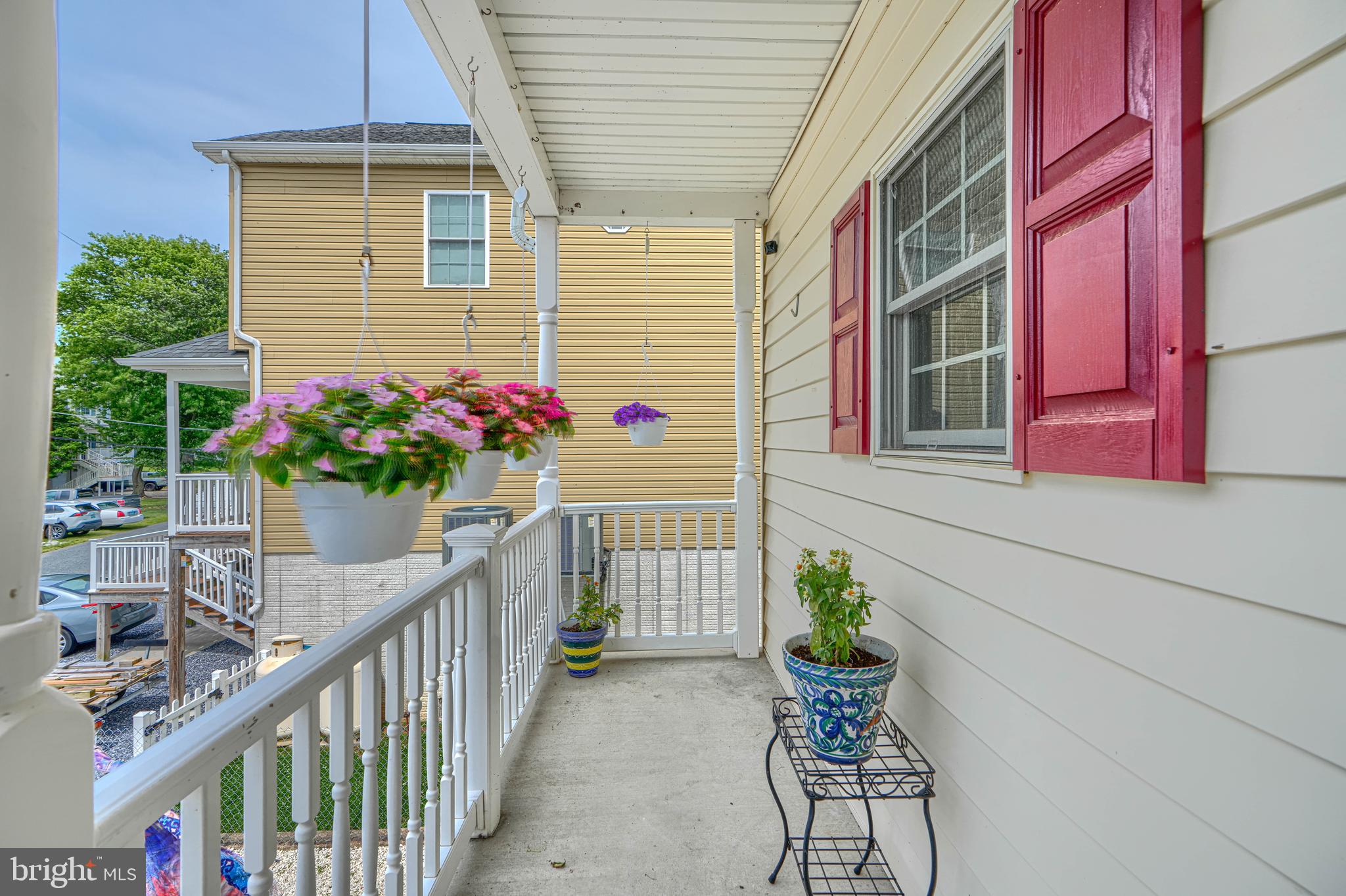 1205 BAYSIDE ROAD